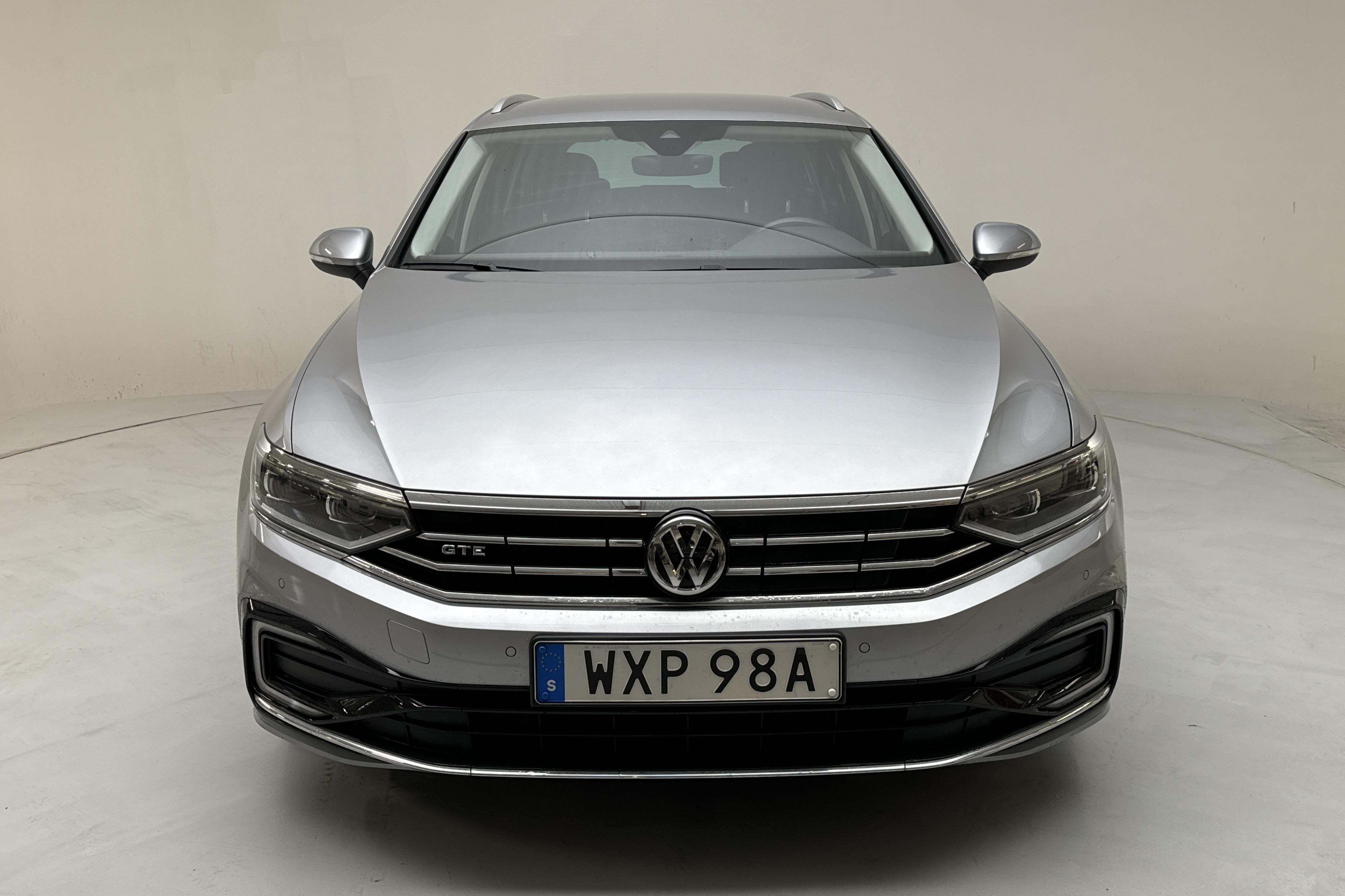 VW Passat 1.4 GTE Sportscombi (218hk) - 60 470 km - Automatyczna - srebro - 2020