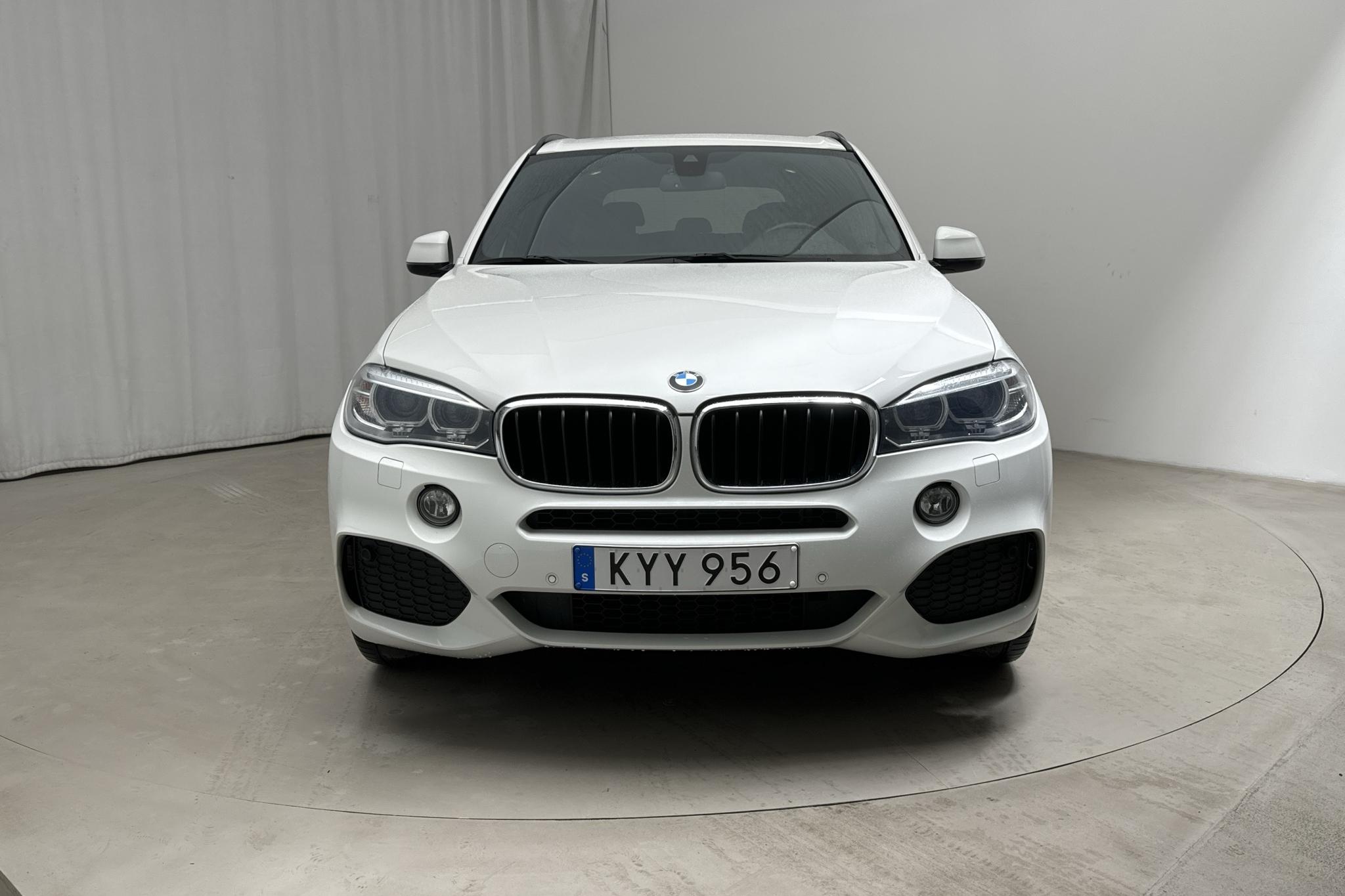 BMW X5 xDrive30d, F15 (258hk) - 72 260 km - Automatic - white - 2015