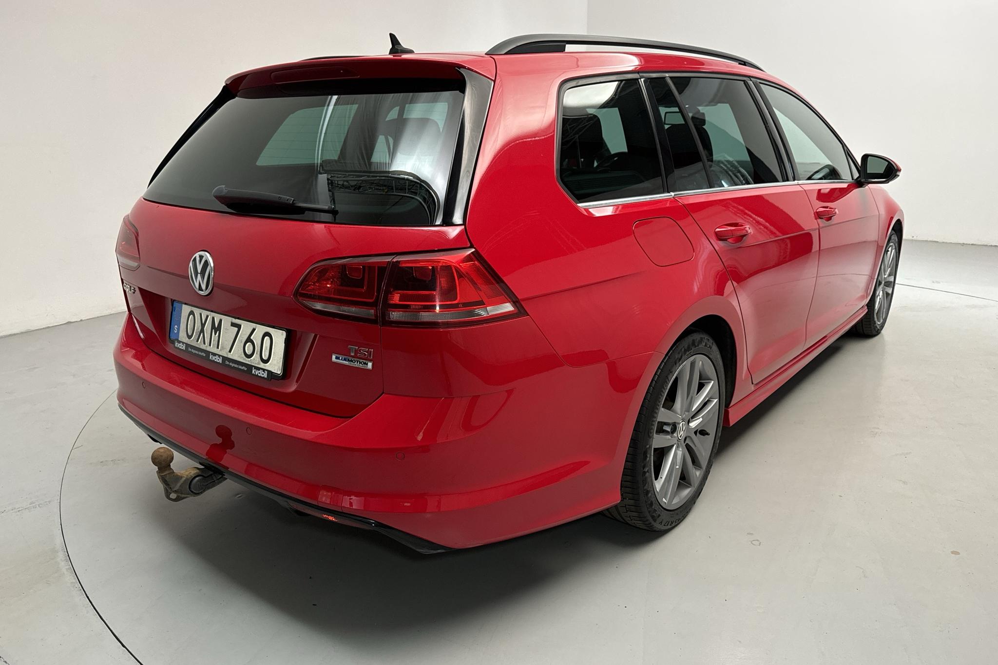 VW Golf VII 1.4 TSI Sportscombi (150hk) - 134 890 km - Automatyczna - czerwony - 2016