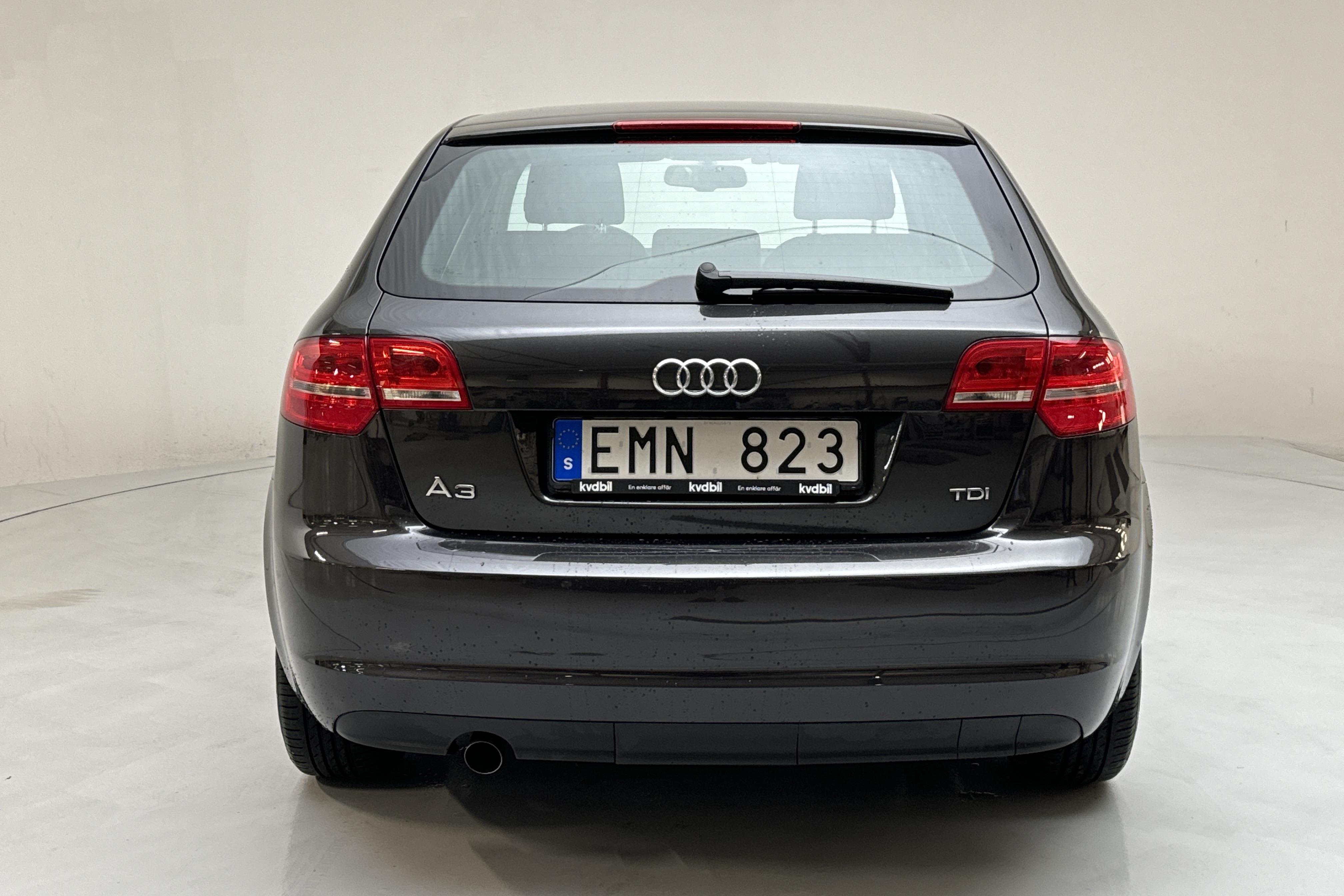 Audi A3 1.6 TDI Sportback (105hk) - 111 000 km - Manual - gray - 2013