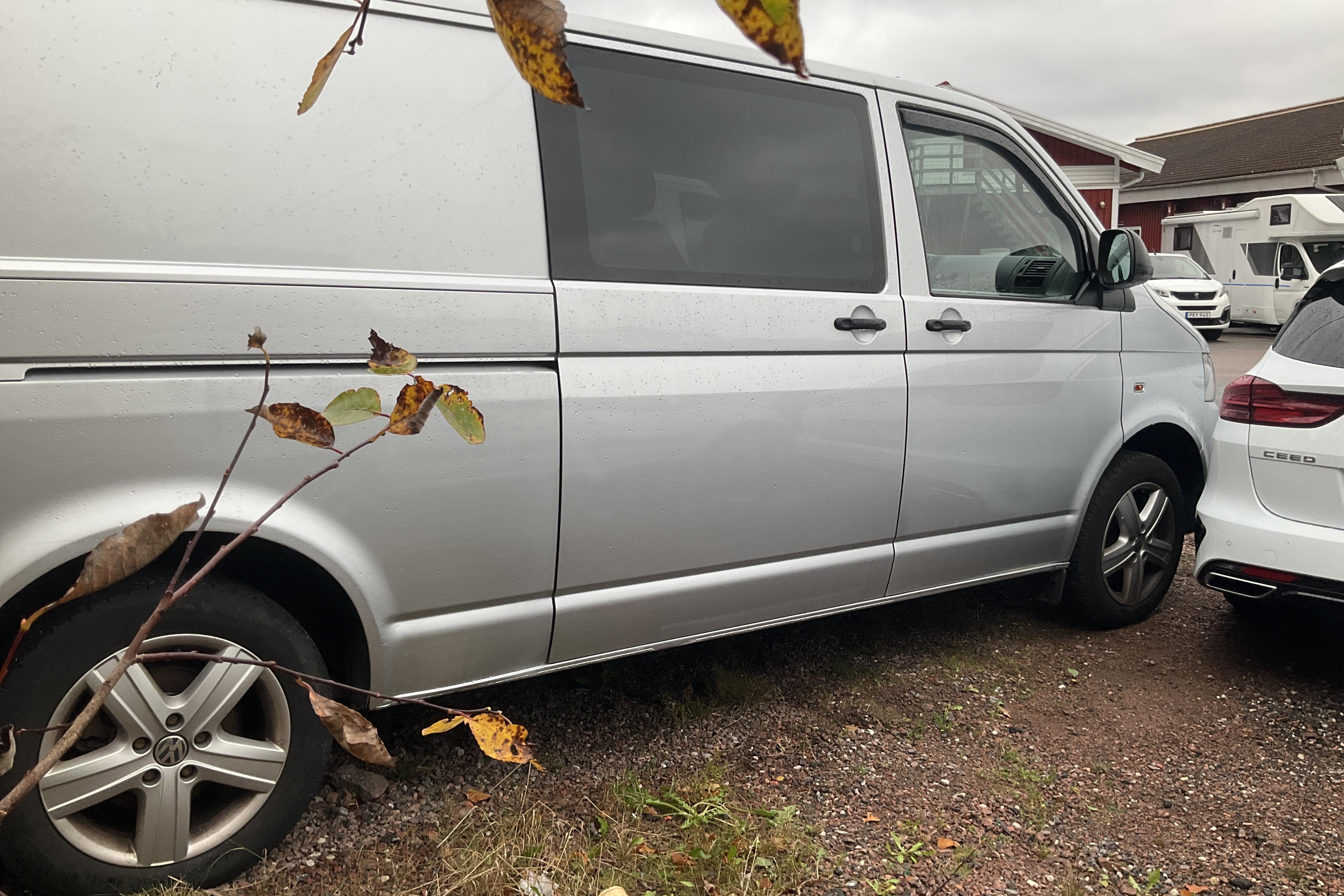 VW Transporter T5 2.0 TDI 4MOTION (180hk) - 225 790 km - Automatic - silver - 2012