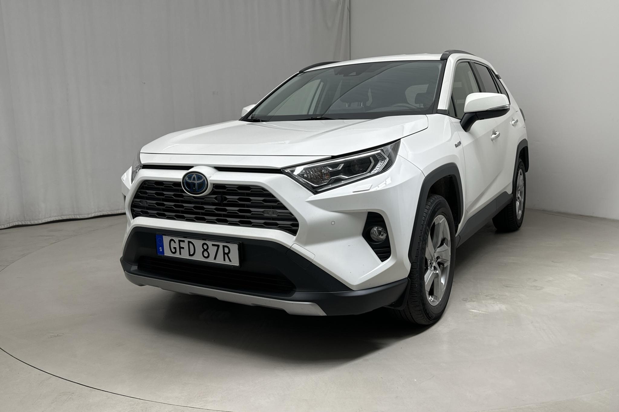 Toyota RAV4 2.5 HSD AWD (222hk) - 109 700 km - Automatyczna - biały - 2021