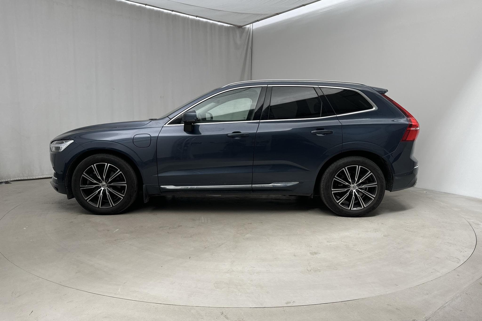 Volvo XC60 T8 AWD Recharge (390hk) - 99 850 km - Automatyczna - Dark Blue - 2020