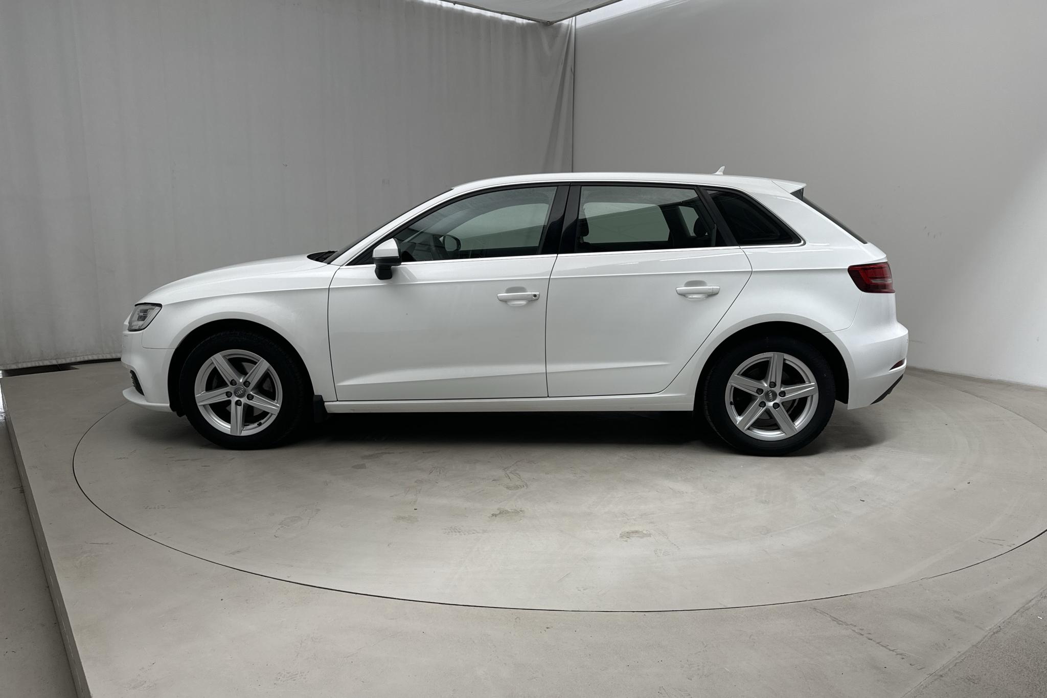 Audi A3 1.5 TFSI Sportback (150hk) - 71 910 km - Automatic - white - 2018