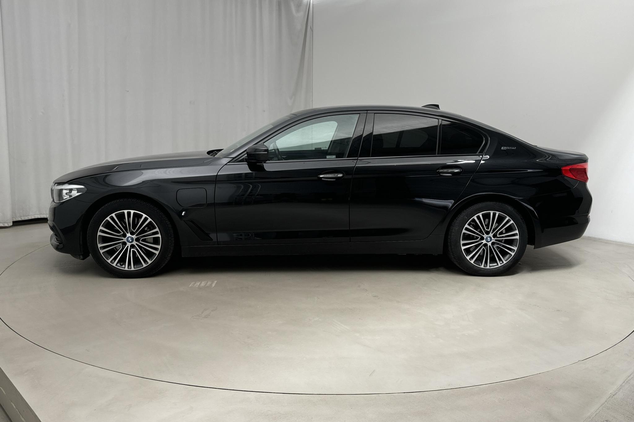 BMW 530e iPerformance Sedan, G30 (252hk) - 76 770 km - Automatyczna - czarny - 2018