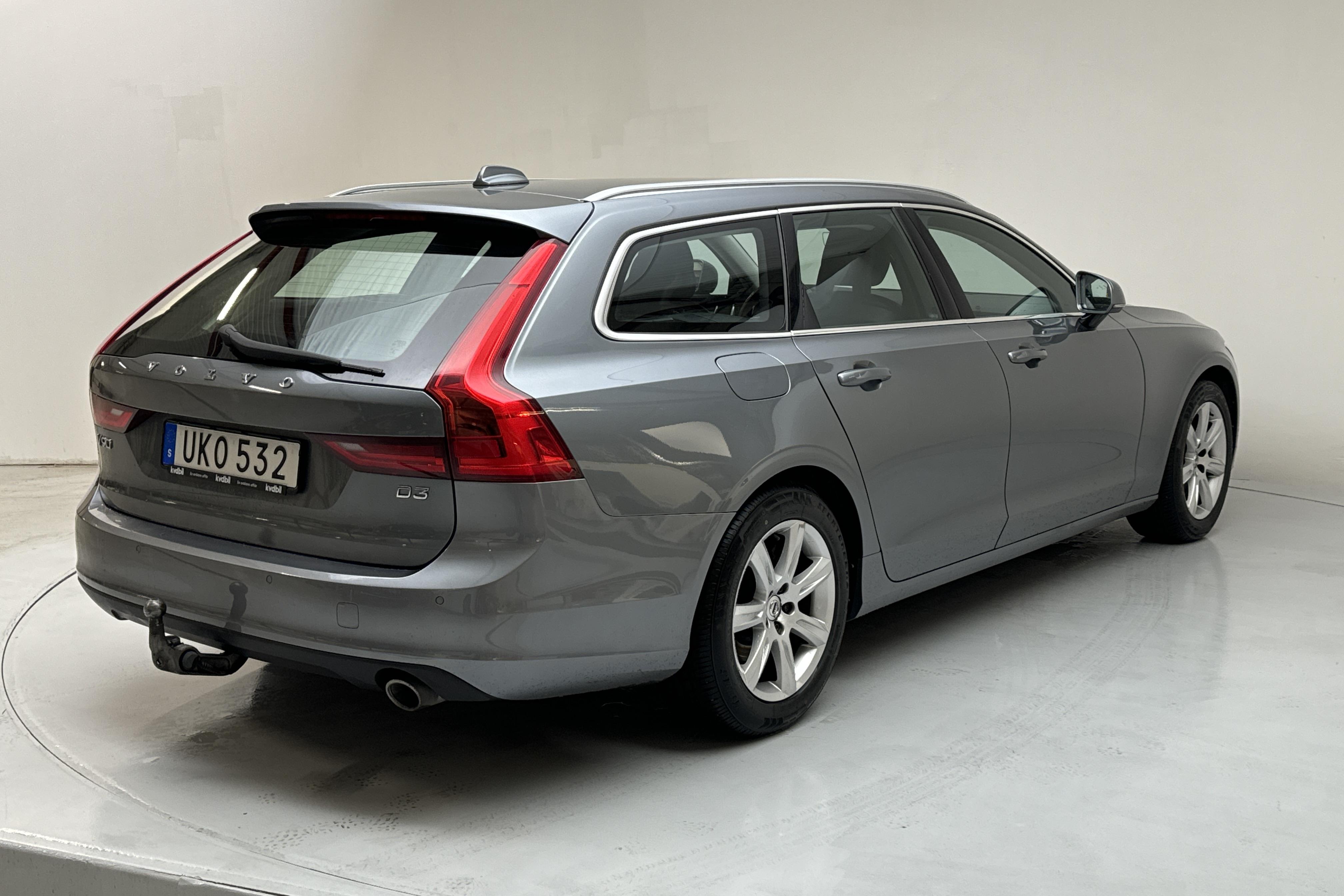 Volvo V90 D3 (150hk) - 111 480 km - Manual - gray - 2017