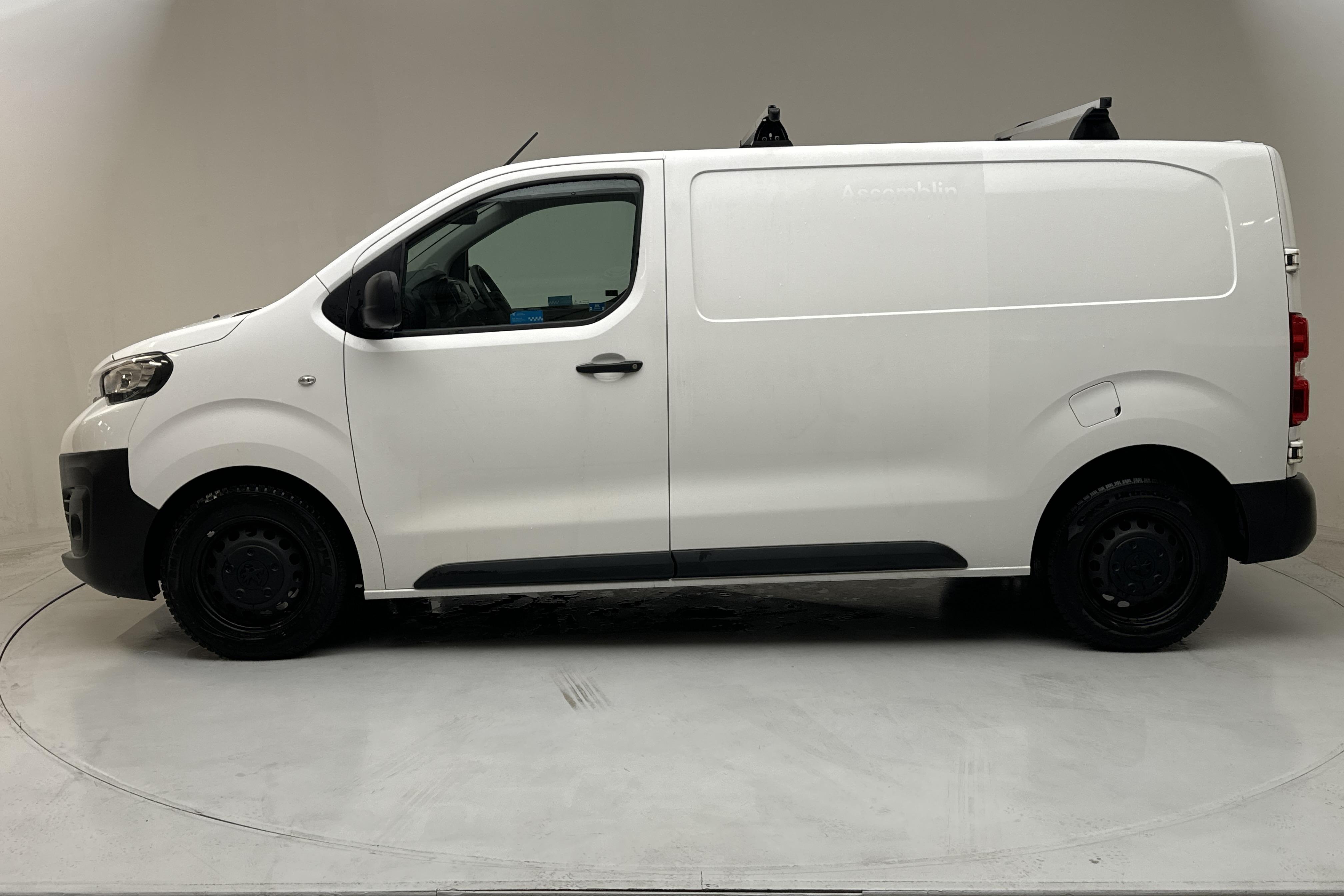 Peugeot Expert BlueHDi Skåp (122hk) - 56 510 km - Manualna - biały - 2019