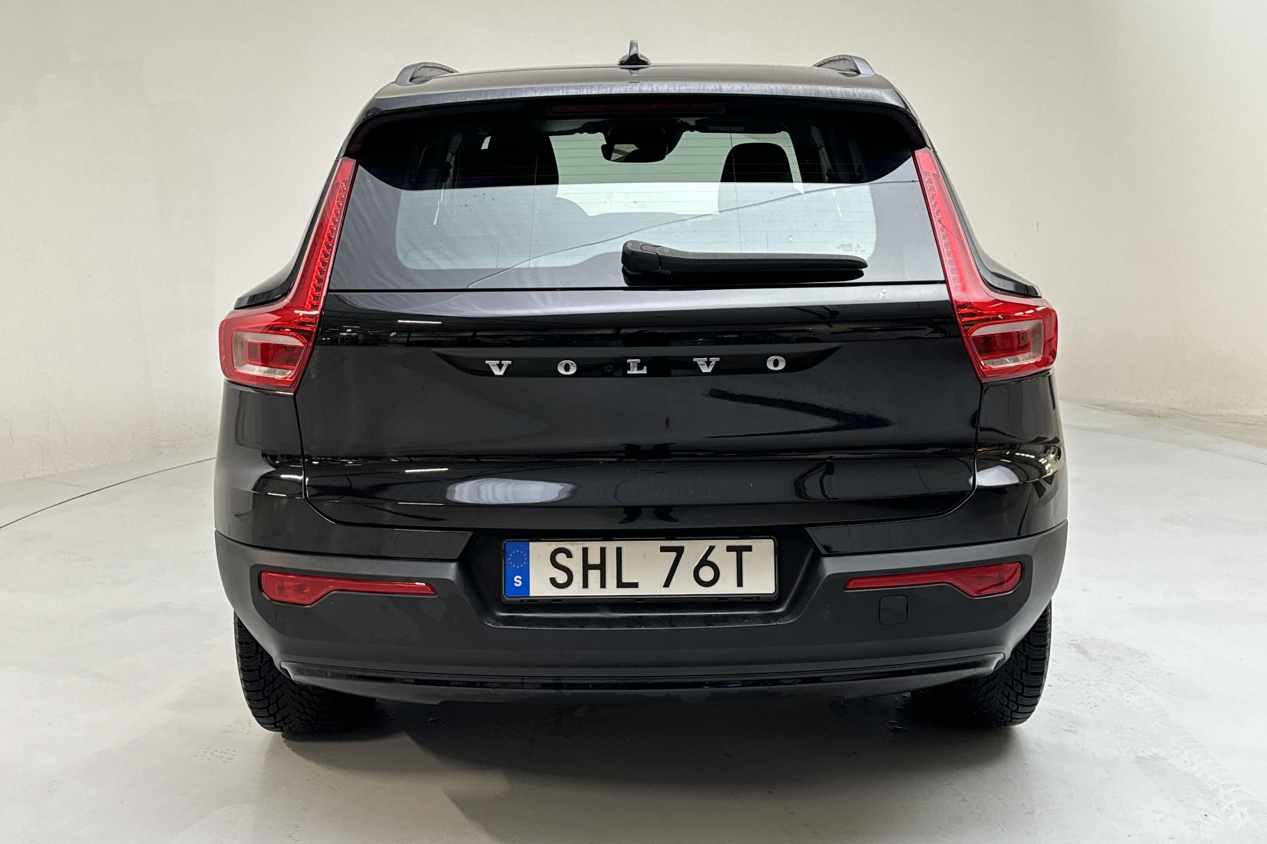 Volvo XC40 T5 2WD Twin Engine (262hk) - 65 120 km - Automaatne - must - 2021