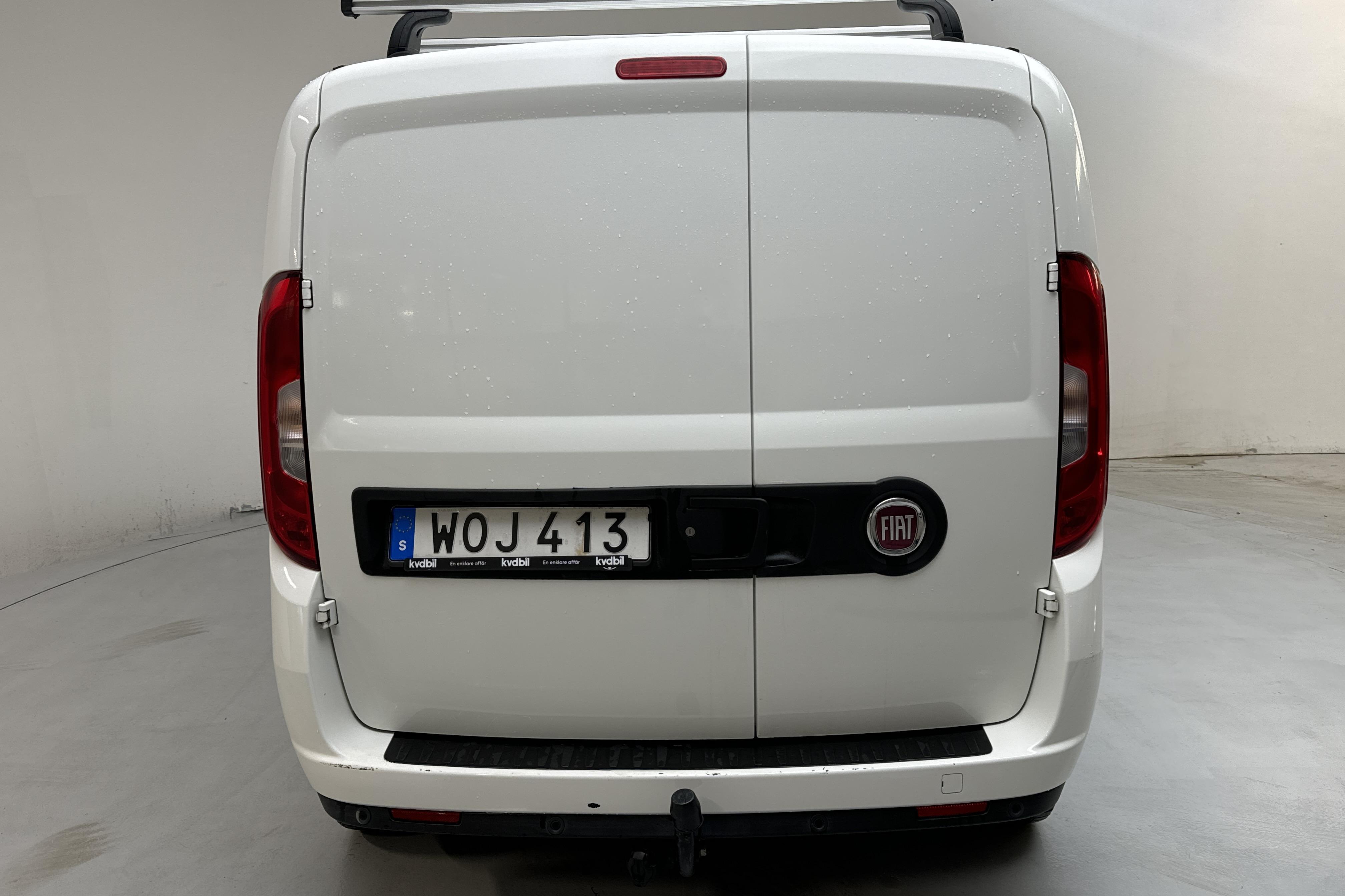 Fiat Doblo Cargo 1.6 MJT (105hk) - 125 980 km - Manual - white - 2018