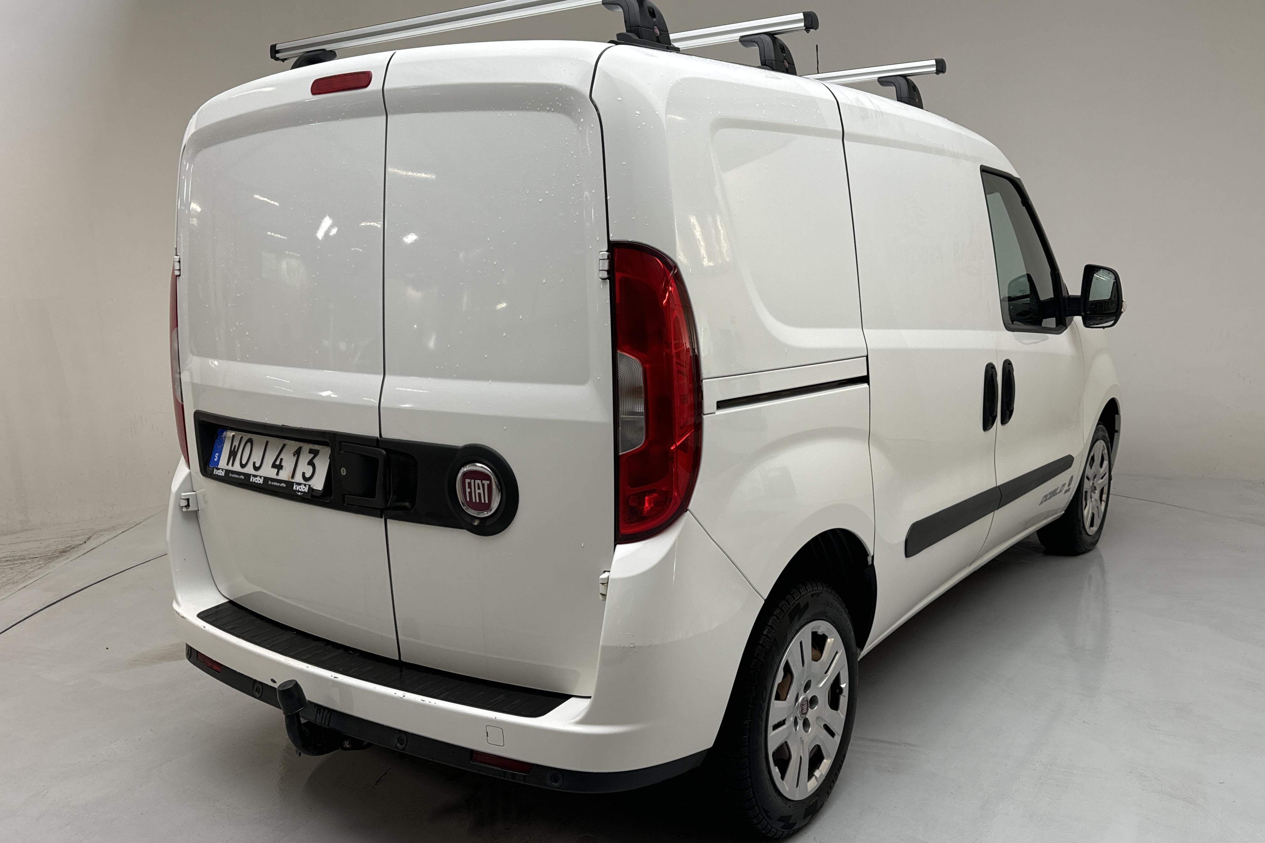 Fiat Doblo Cargo 1.6 MJT (105hk) - 125 980 km - Käsitsi - valge - 2018