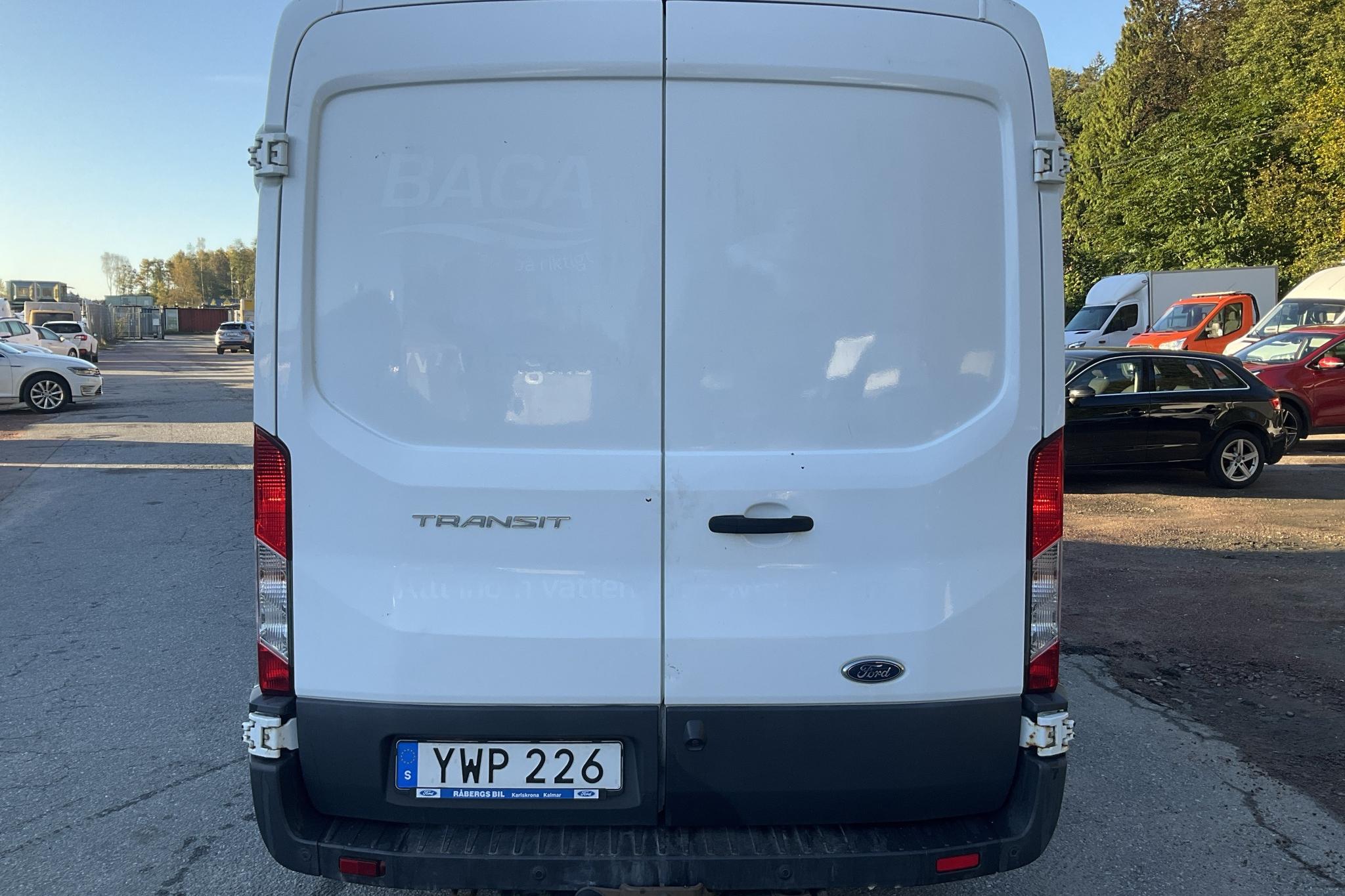 Ford Transit 350 2.0 TDCi AWD Skåp (130hk) - 194 870 km - Käsitsi - valge - 2018