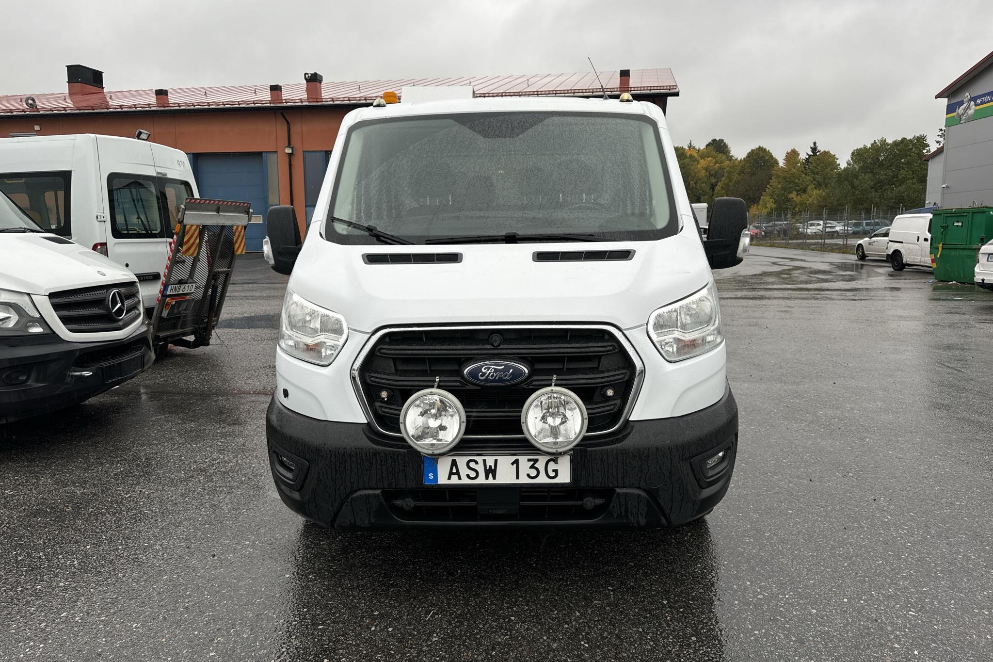 Ford Transit 350 2.0 TDCi Chassi (130hk) - 100 530 km - Käsitsi - valge - 2020