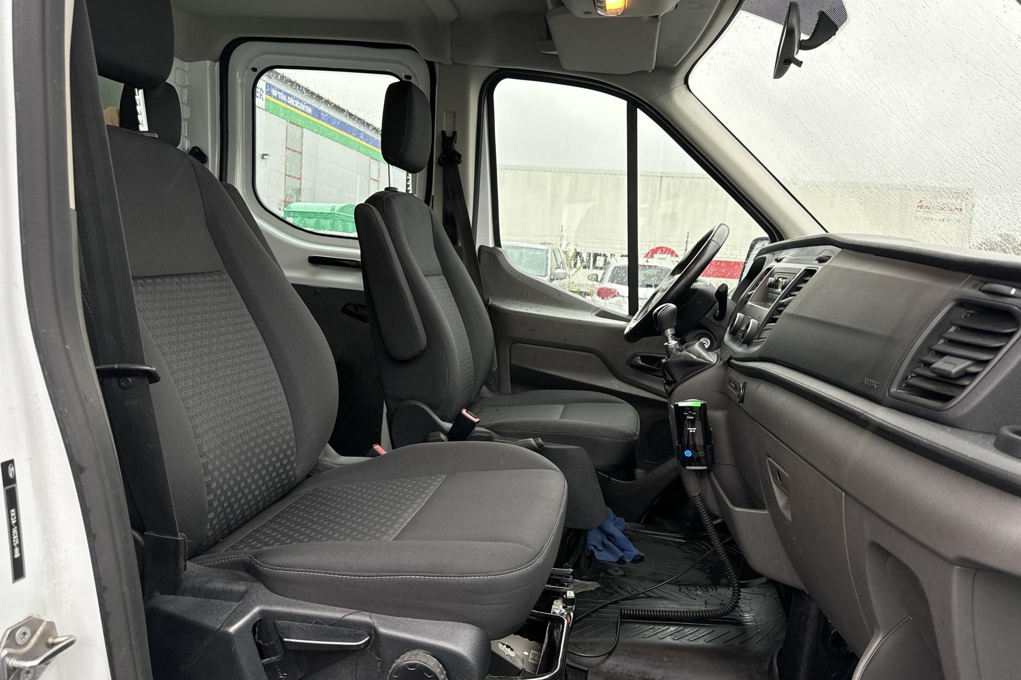 Ford Transit 350 2.0 TDCi Chassi (130hk) - 100 530 km - Käsitsi - valge - 2020