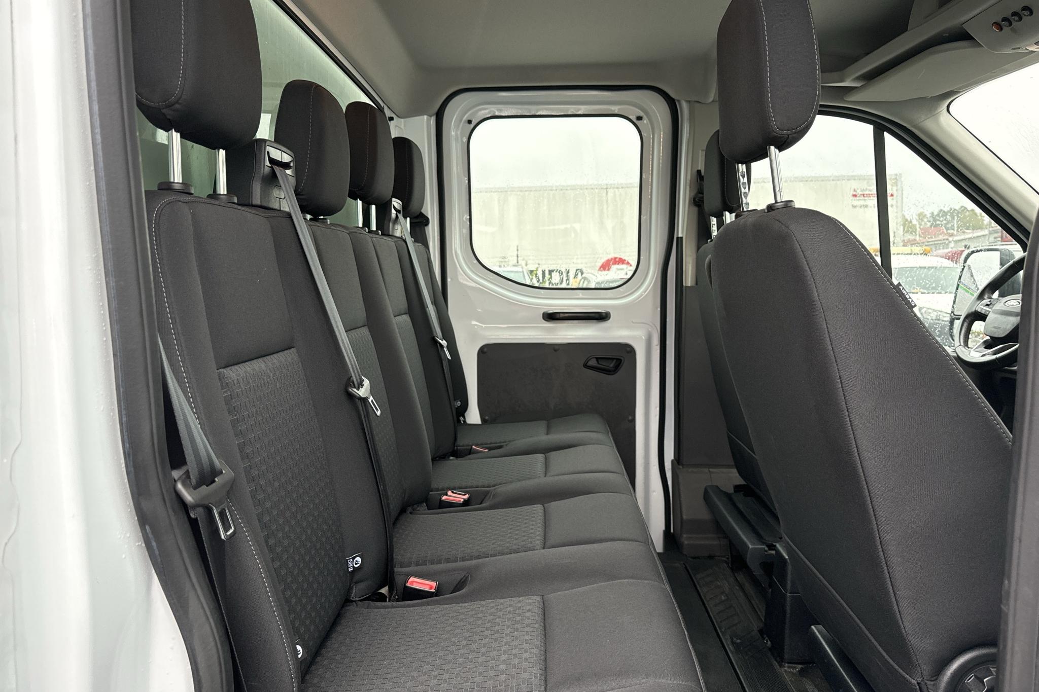 Ford Transit 350 2.0 TDCi Chassi (130hk) - 100 530 km - Manualna - biały - 2020