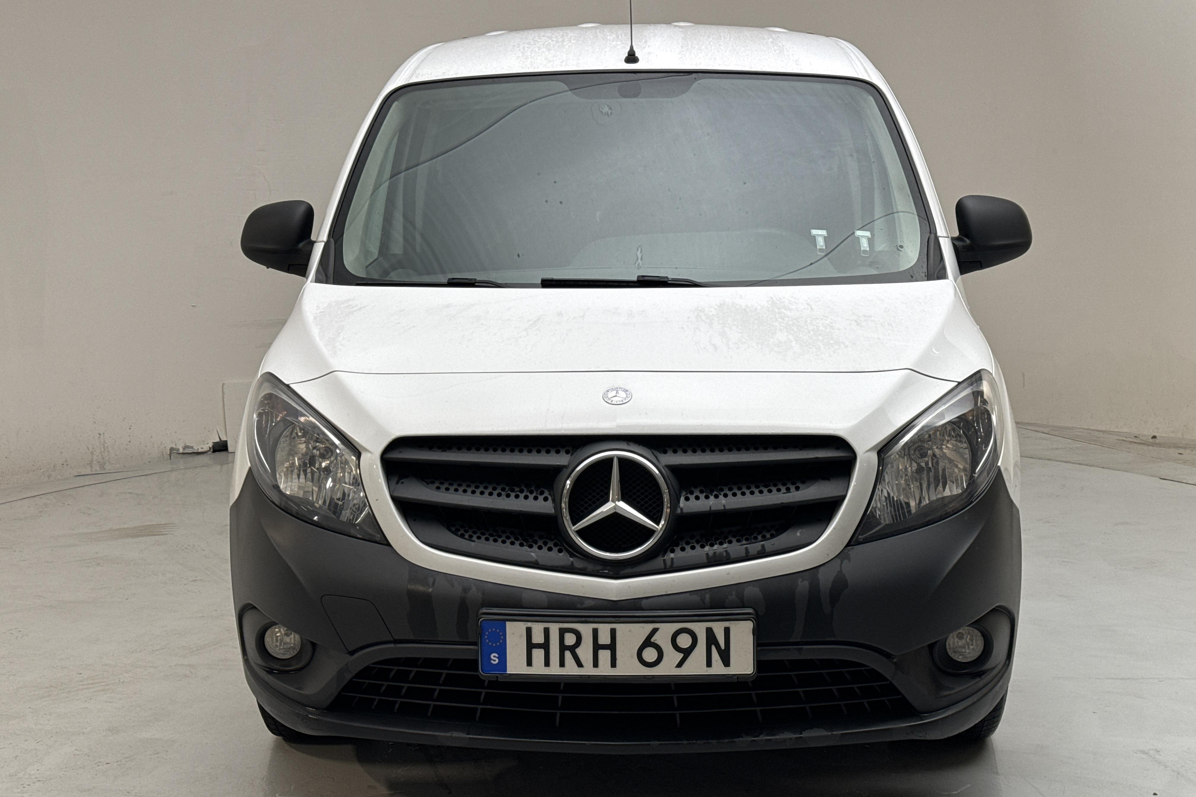 Mercedes Citan 109 1.5 CDI (90hk) - 178 430 km - Käsitsi - valge - 2019