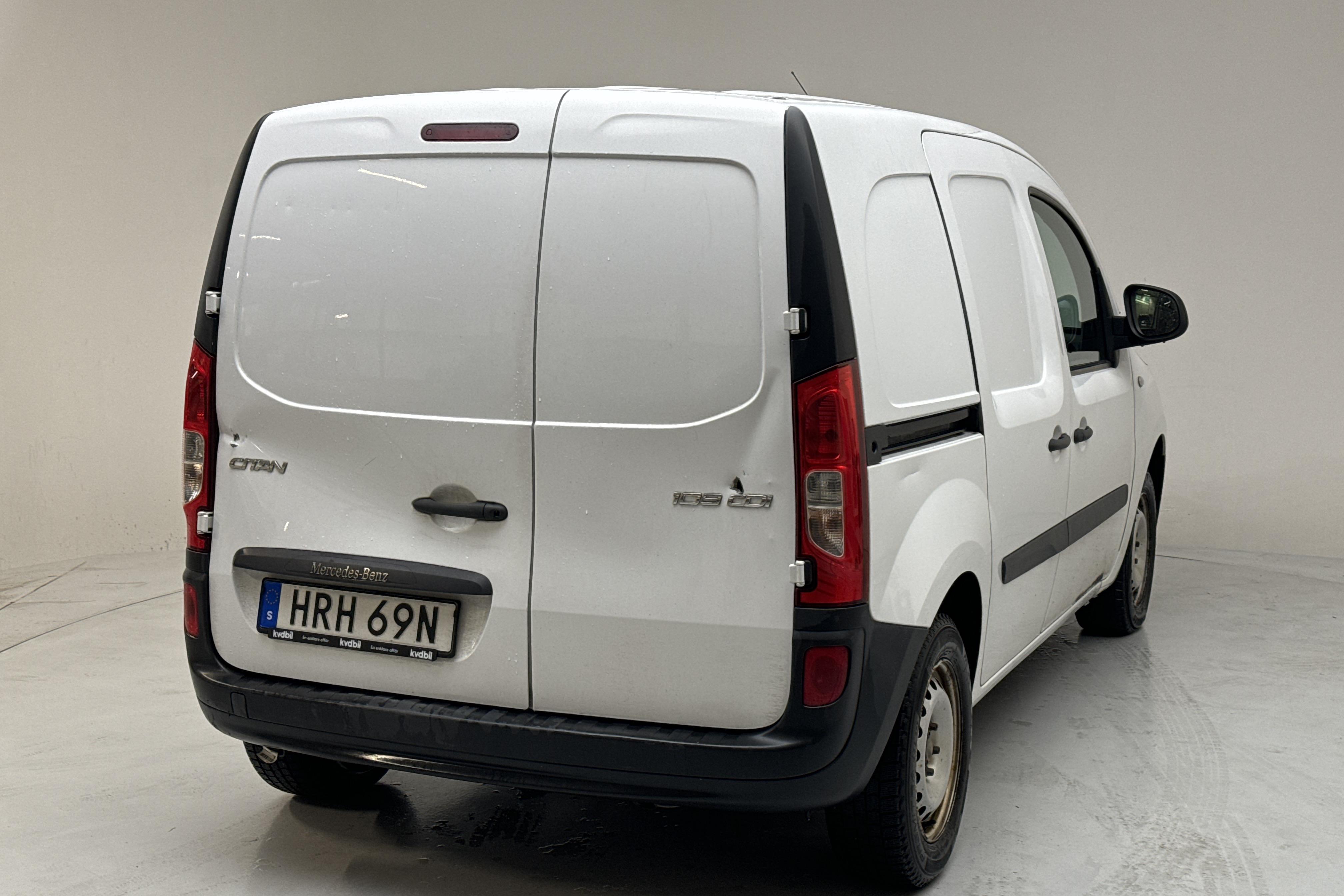 Mercedes Citan 109 1.5 CDI (90hk) - 178 430 km - Manuaalinen - valkoinen - 2019