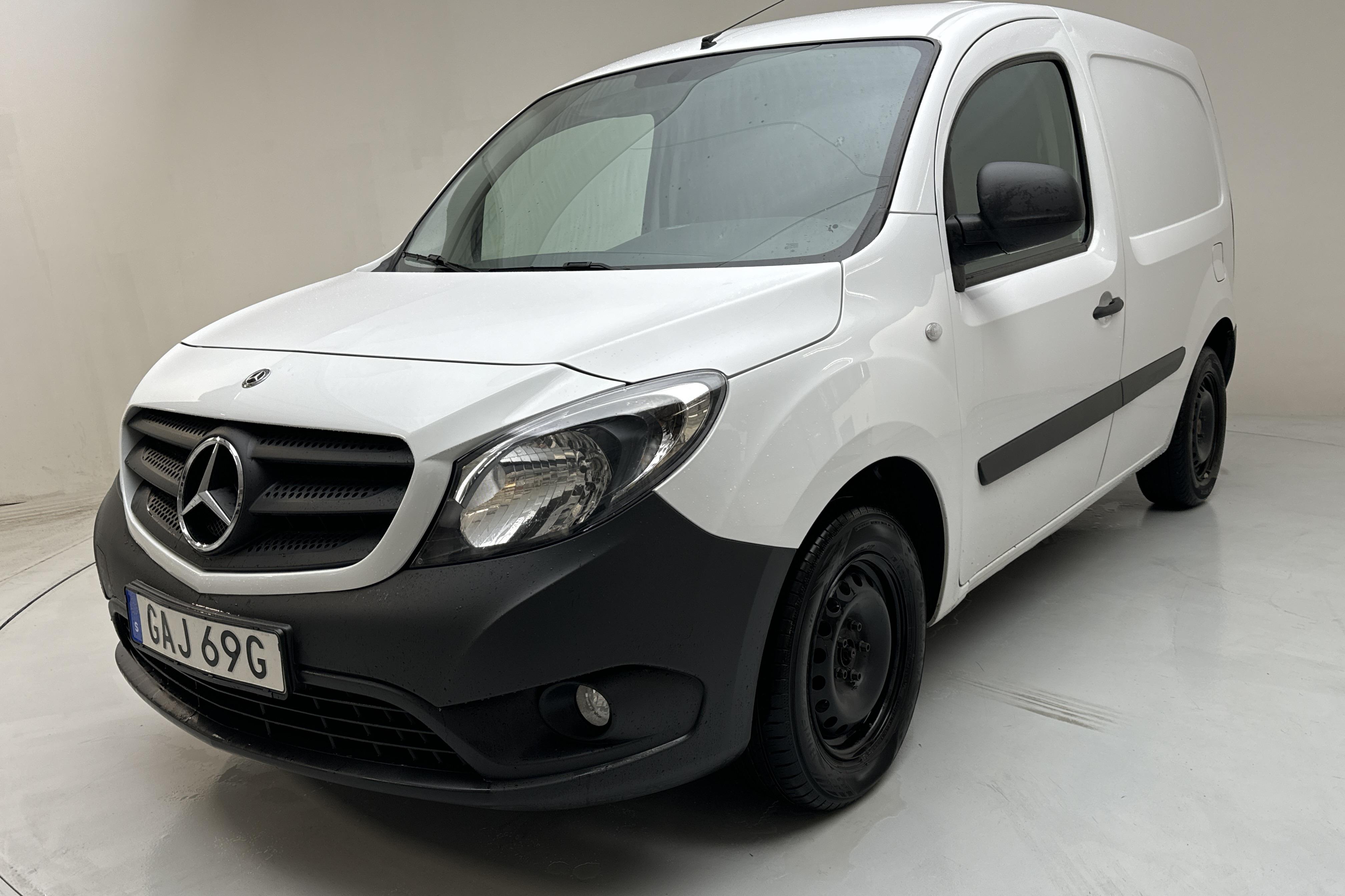 Mercedes Citan 110 1.5 CDI (95hk) - 160 800 km - Manualna - biały - 2020