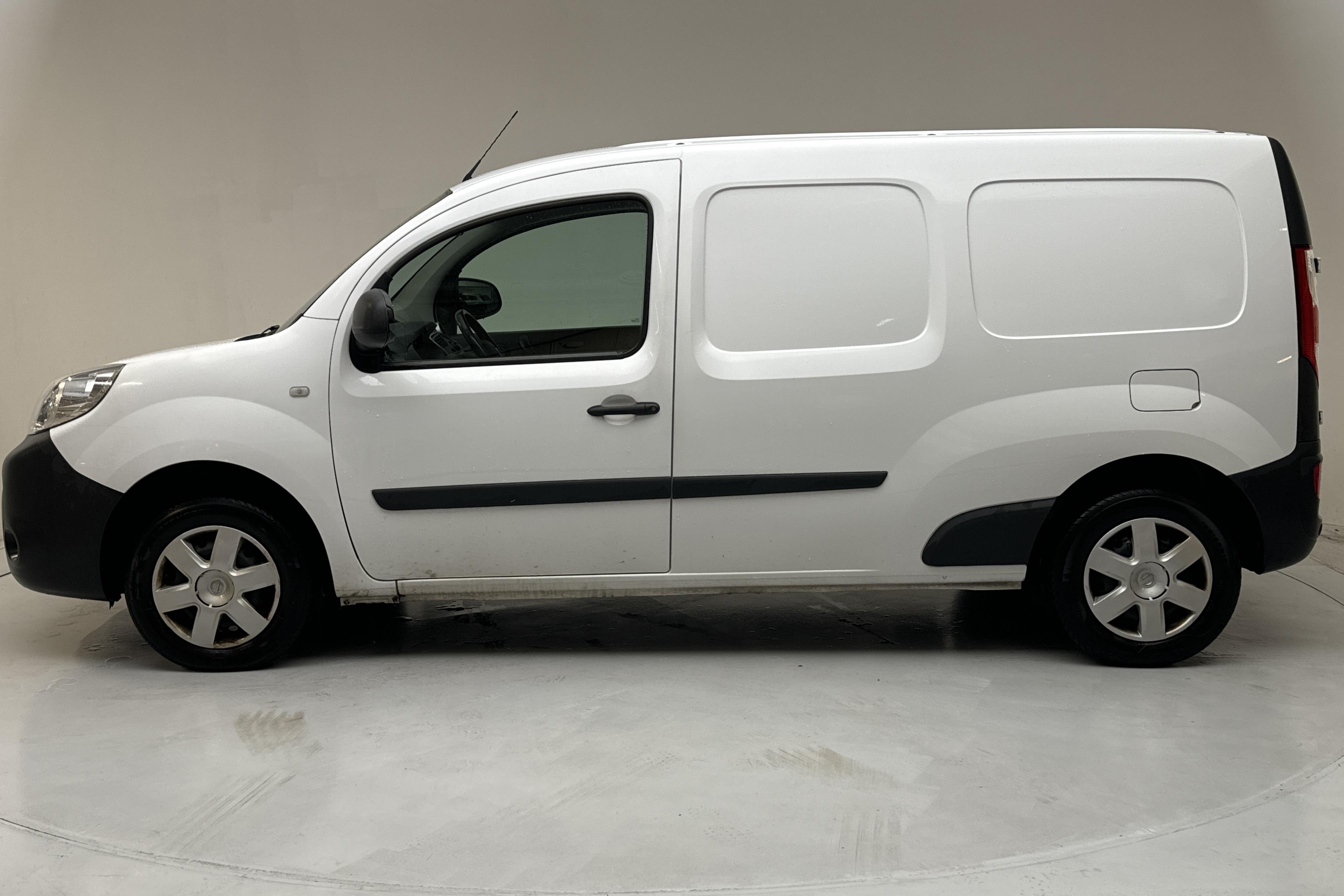 Nissan NV250 1.5 dCi (115hk) - 153 500 km - Manuaalinen - valkoinen - 2021