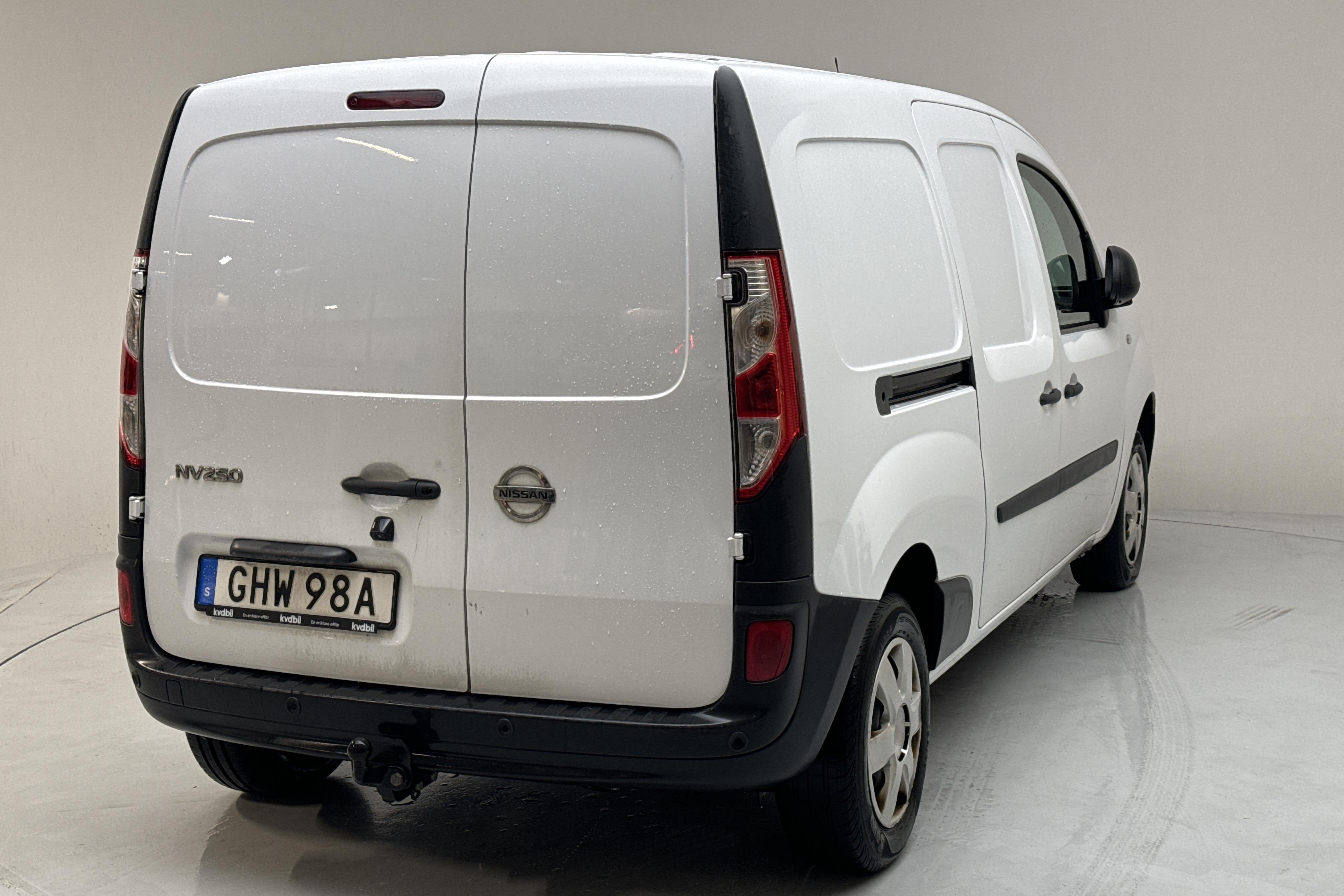 Nissan NV250 1.5 dCi (115hk) - 153 500 km - Manuaalinen - valkoinen - 2021