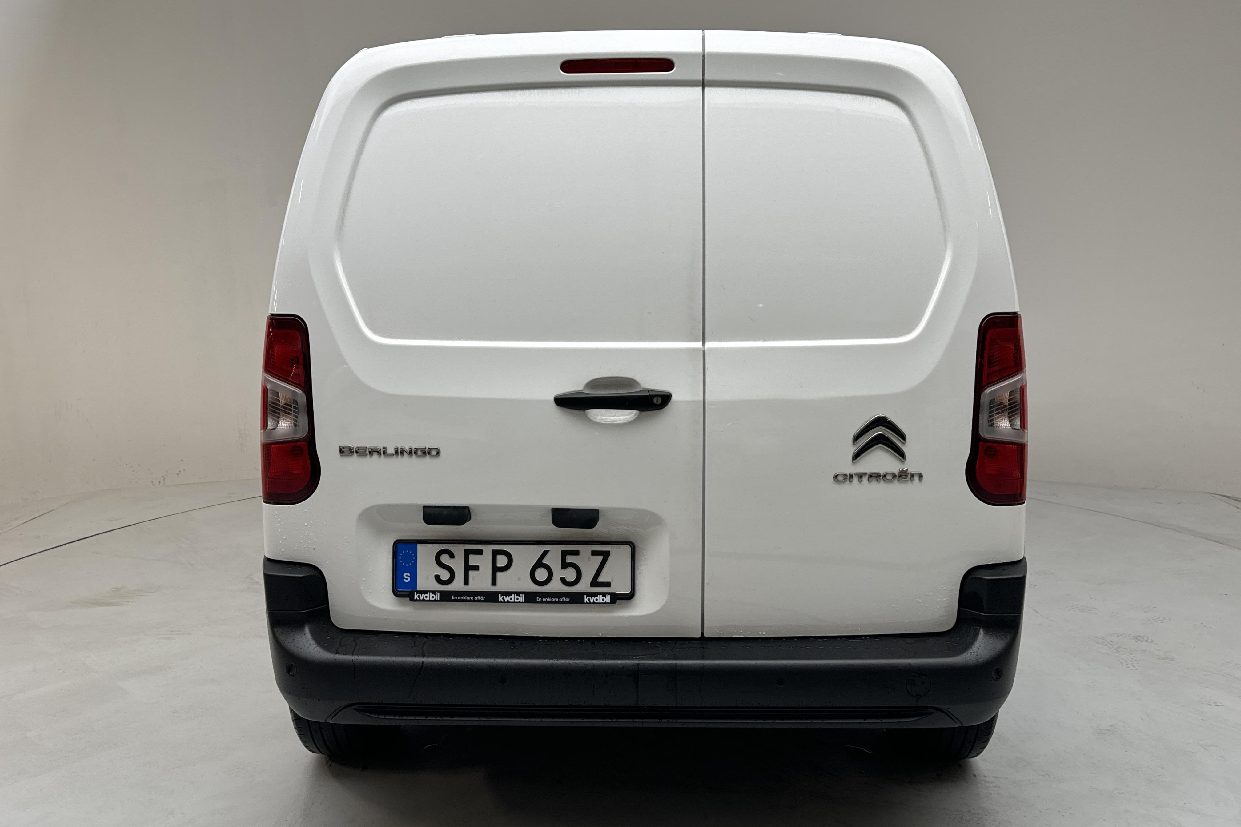 Citroen Berlingo 1.5 BlueHDi Skåp (130hk) - 150 440 km - Automaattinen - valkoinen - 2021