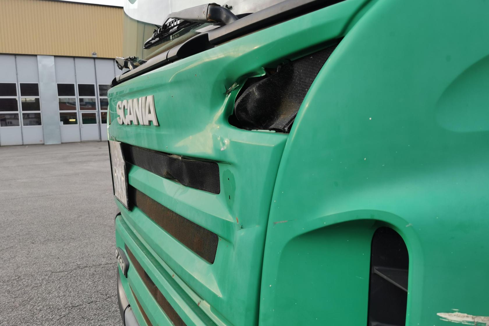 SCANIA P420 - 310 767 km - Automatic - green - 2008