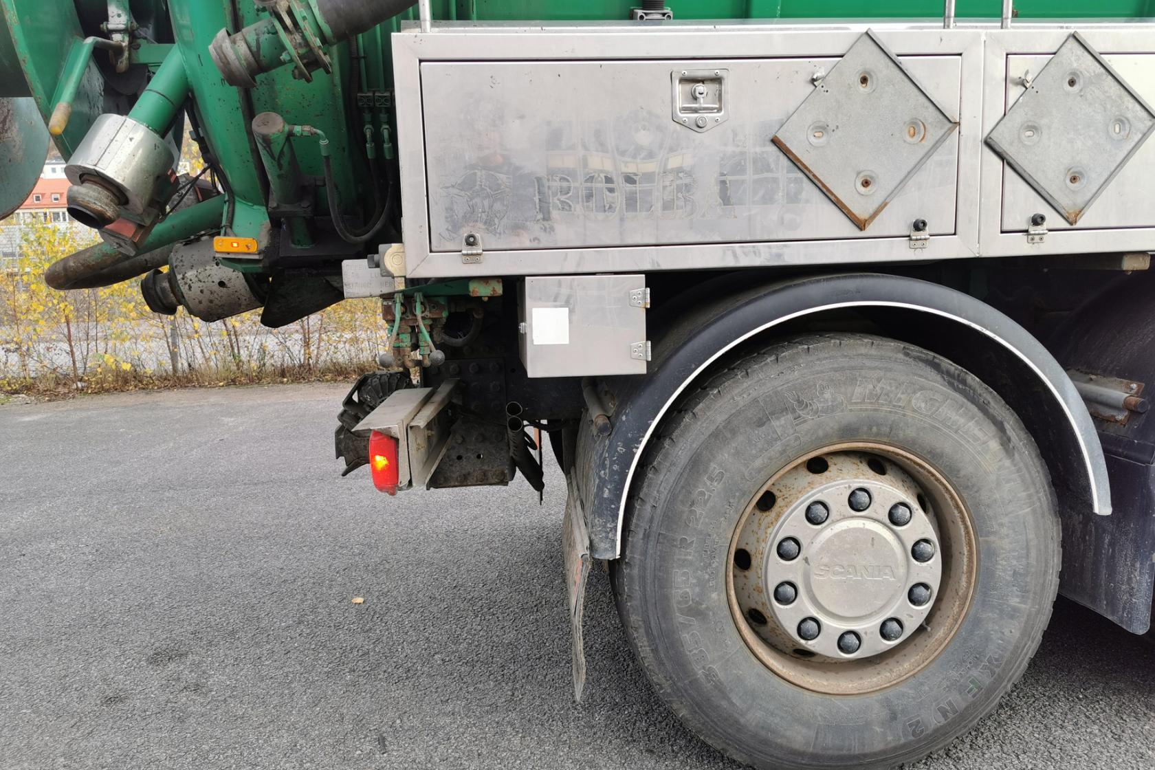 SCANIA P420 - 310 767 km - Automatic - green - 2008