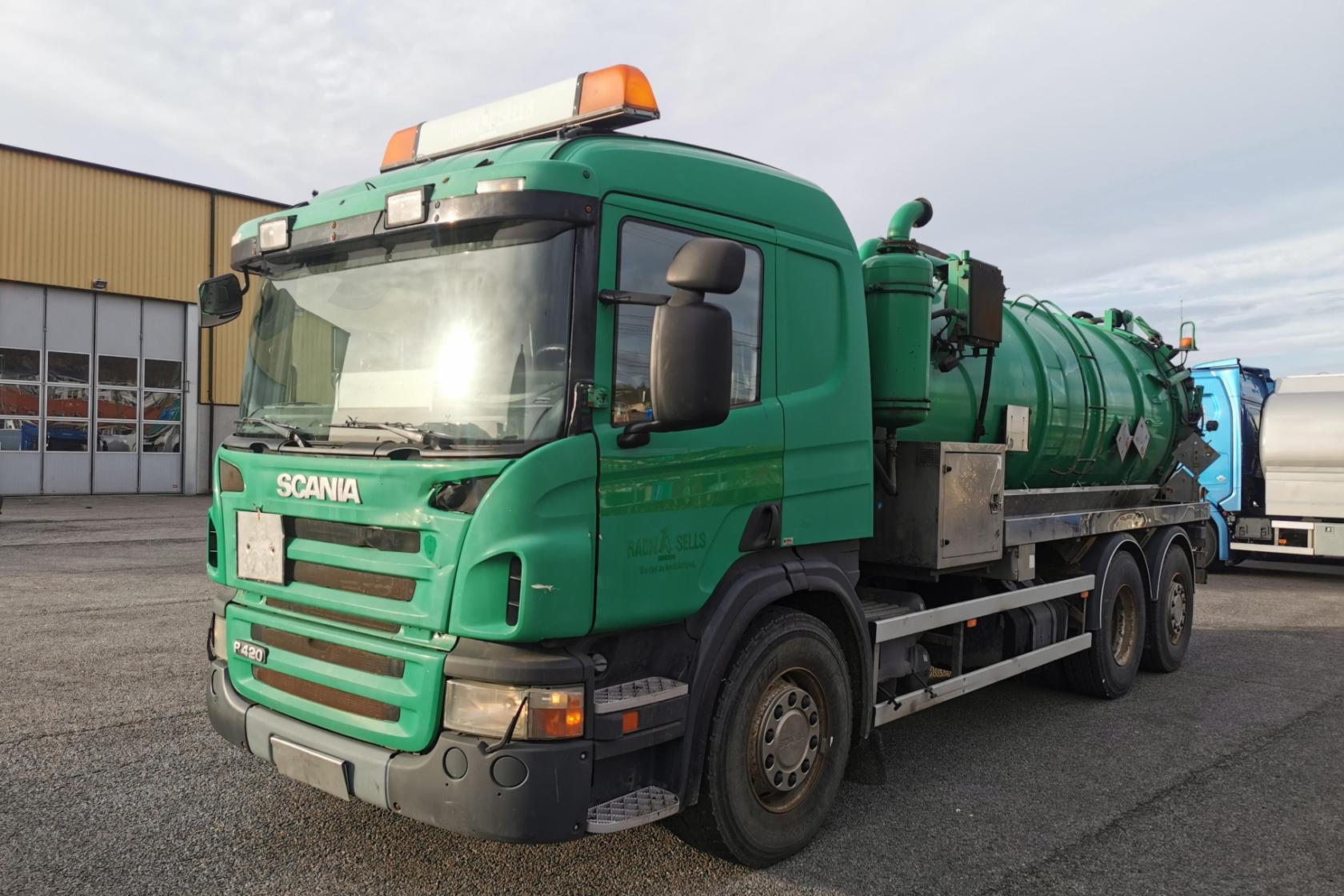 SCANIA P420 - 310 767 km - Automatic - green - 2008