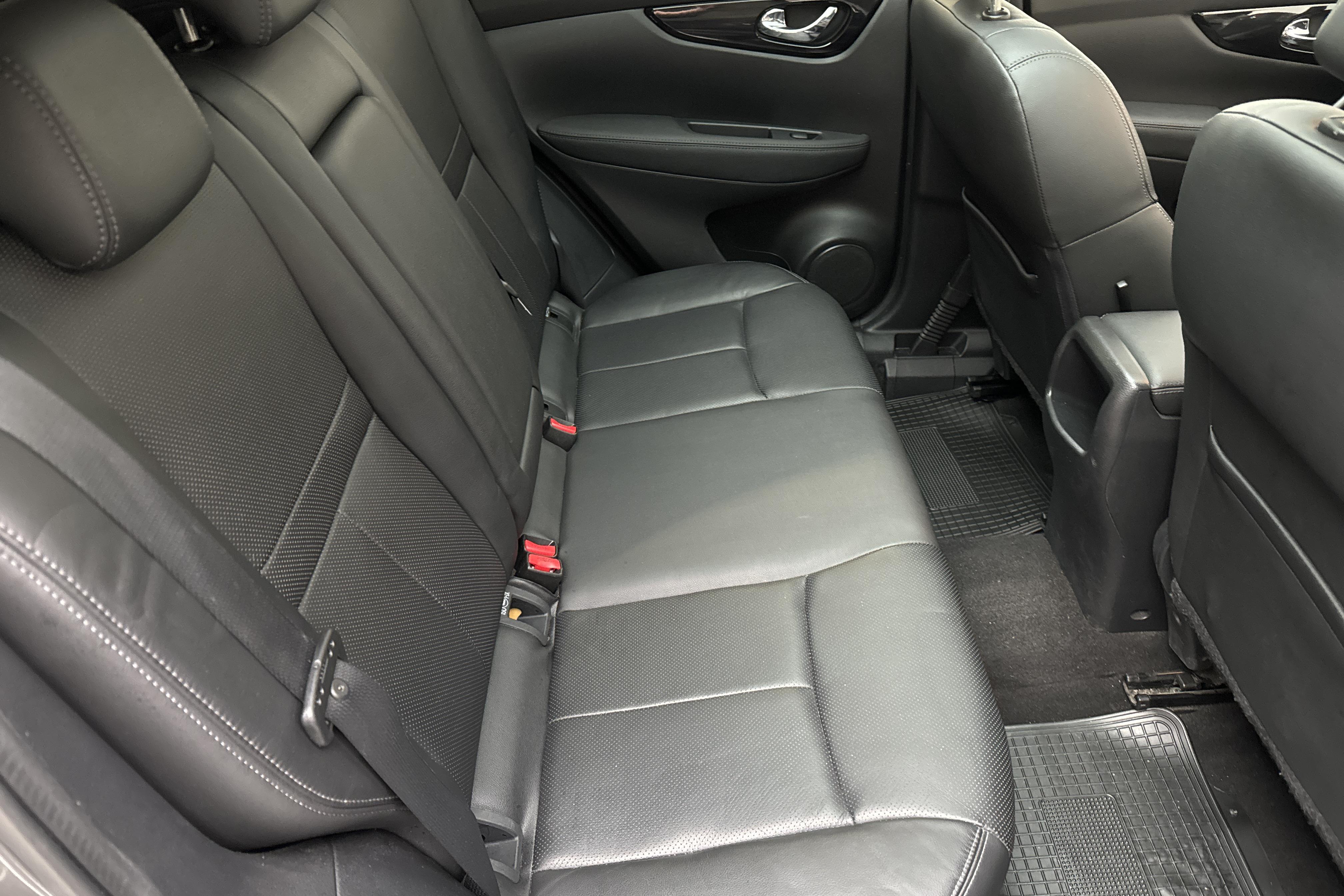 Nissan Qashqai 1.5 dCi (110hk) - 144 230 km - Käsitsi - hall - 2014