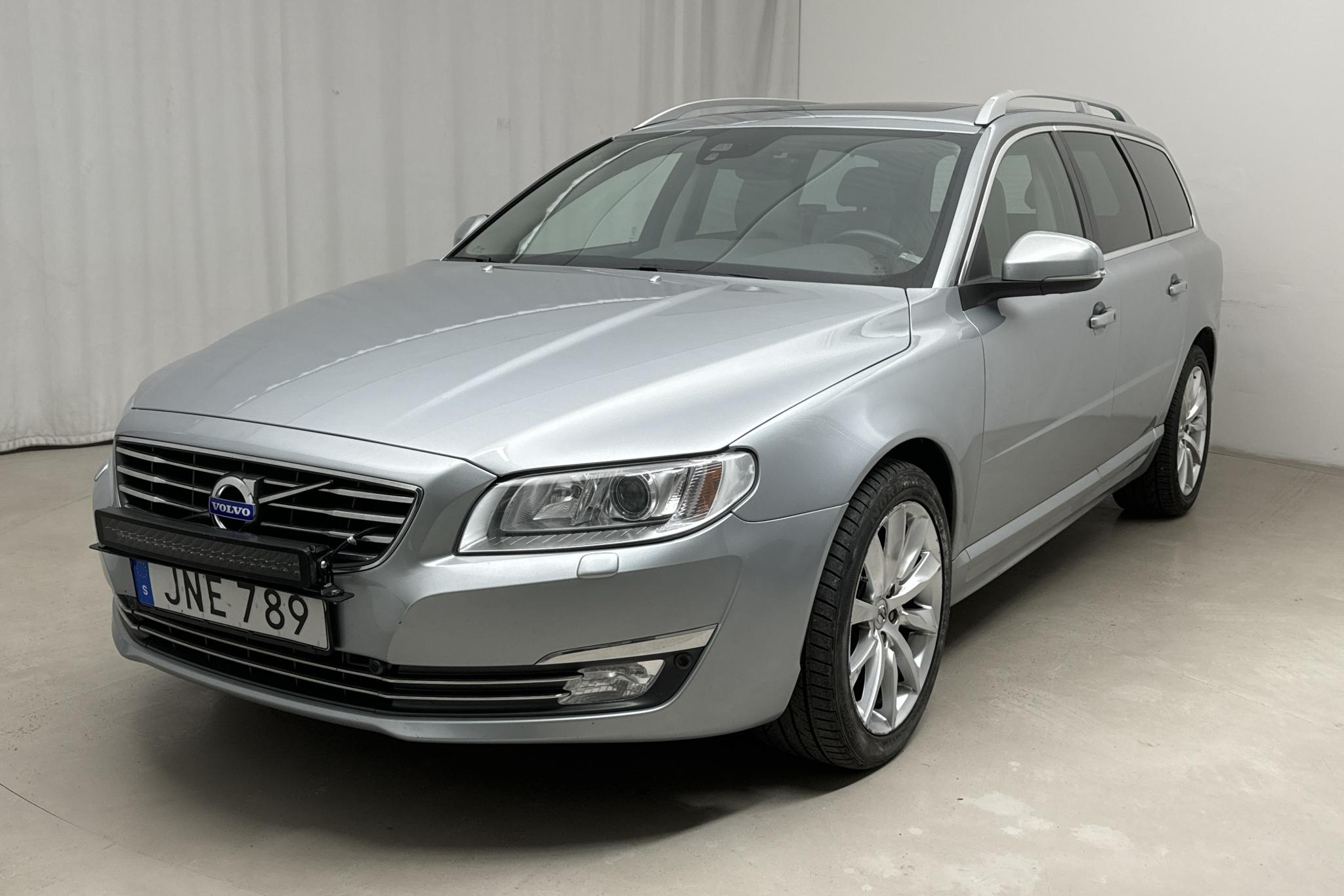 Volvo V70 II D4 AWD (215hk) - 147 860 km - Automaatne - hõbe - 2015