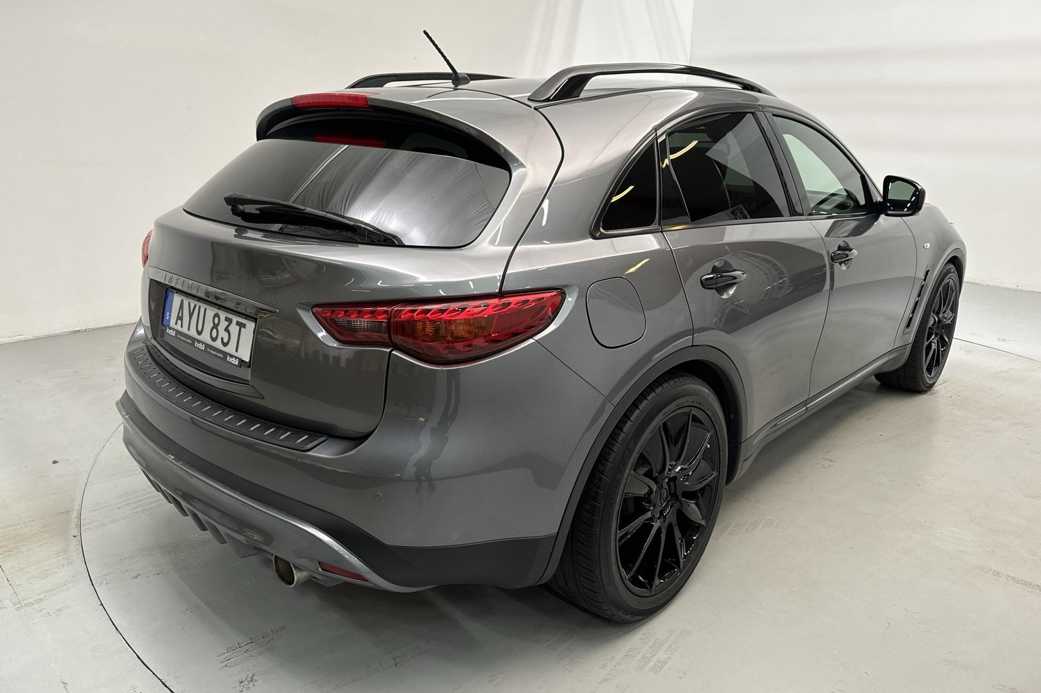 Infiniti QX70 3.7 V6 AWD (320hk) - 5 560 mil - Automat - grå - 2017