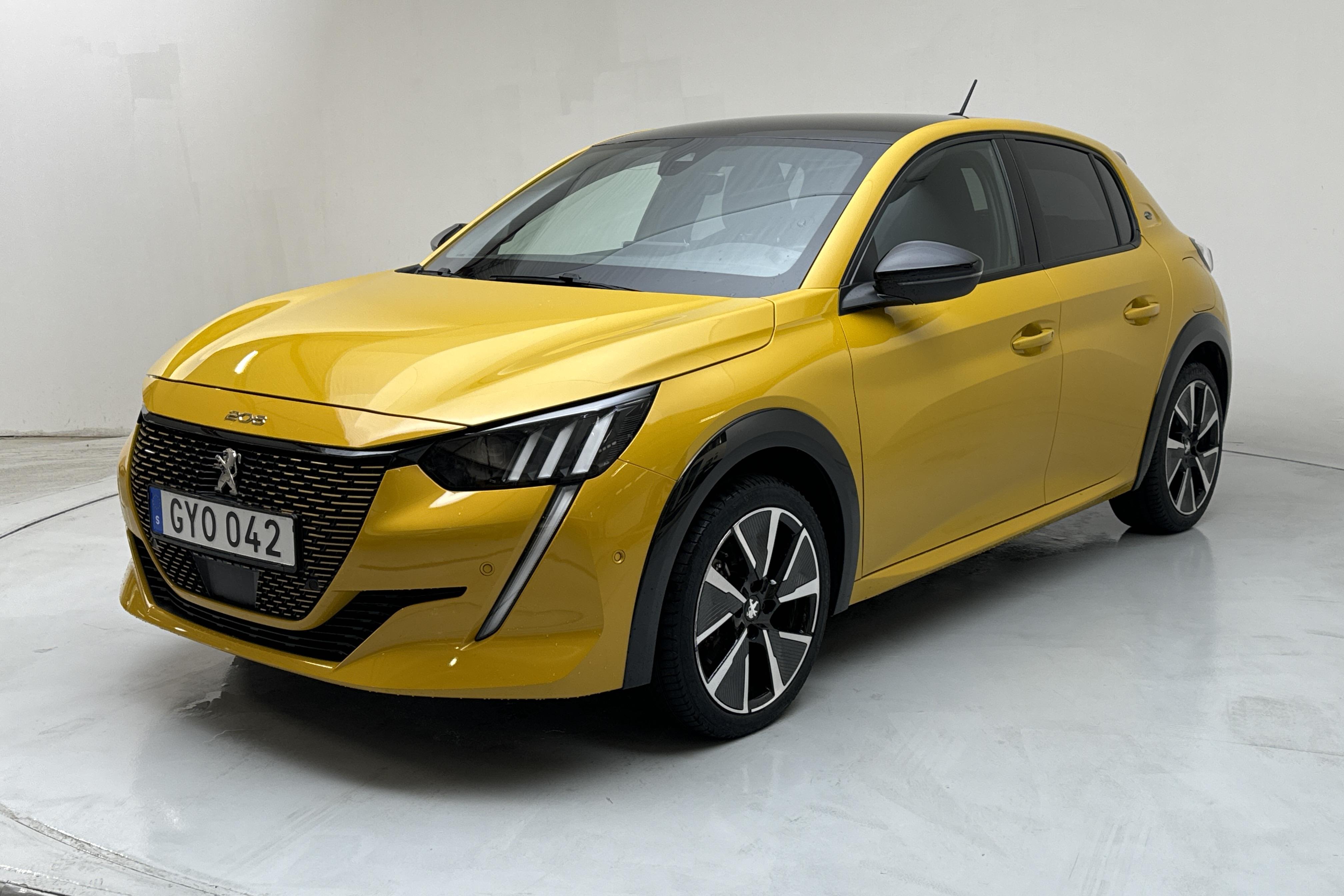 Peugeot e-208 50 kWh 5dr (136hk) - 28 480 km - Automatic - yellow - 2022