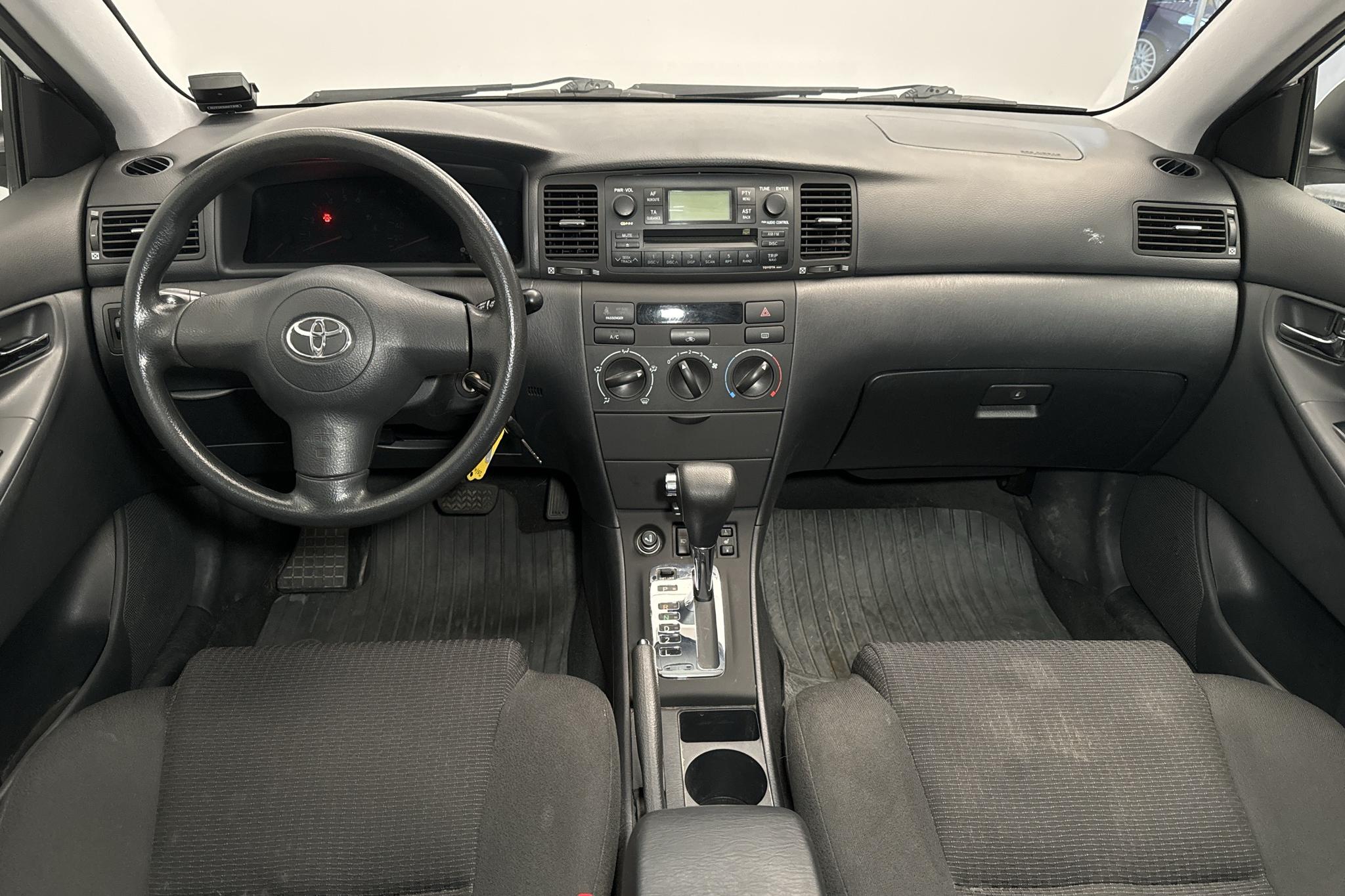 Toyota Corolla 1.6 5dr (110hk) - 94 720 km - Automatic - white - 2005