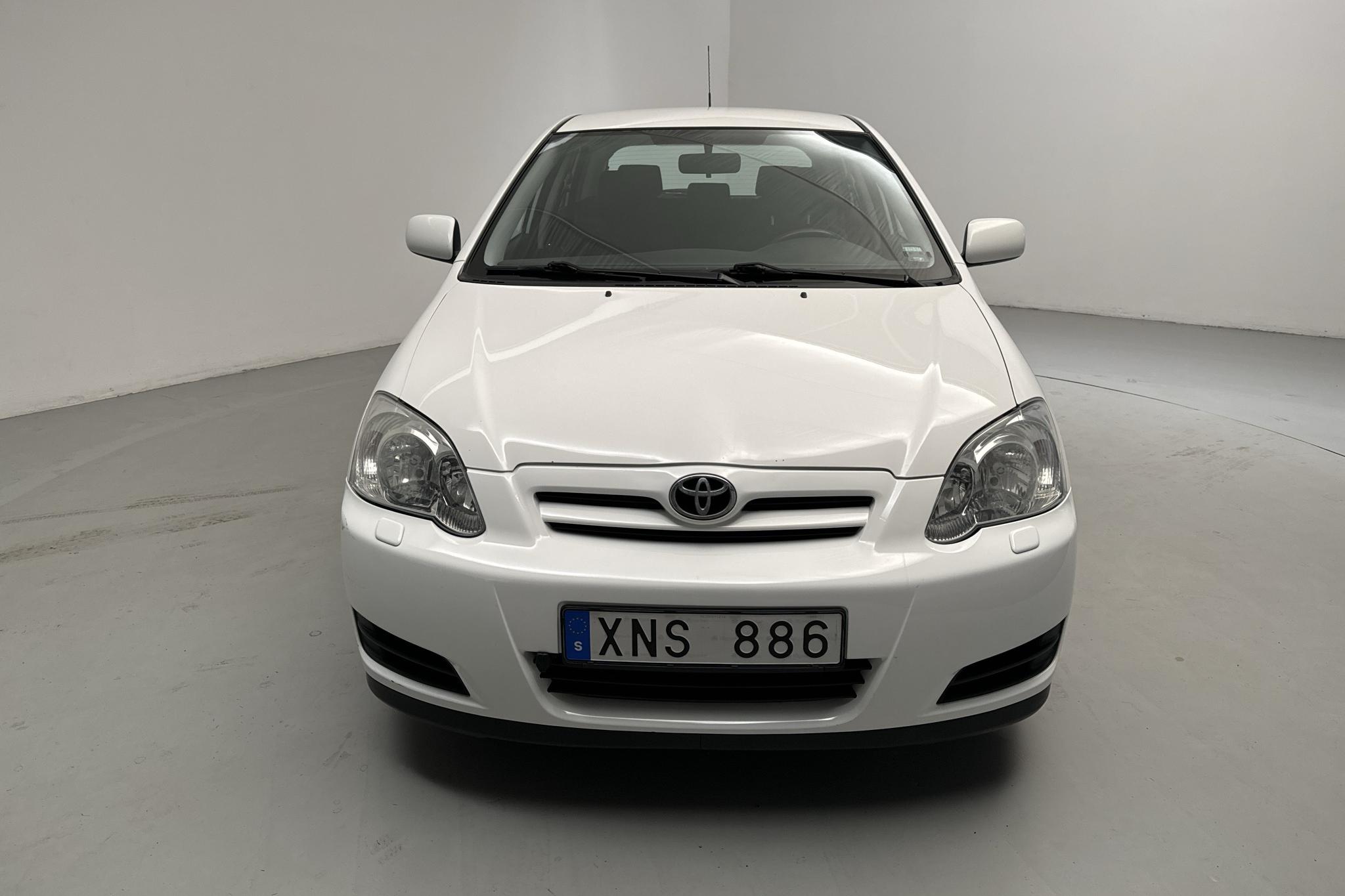 Toyota Corolla 1.6 5dr (110hk) - 94 720 km - Automatyczna - biały - 2005