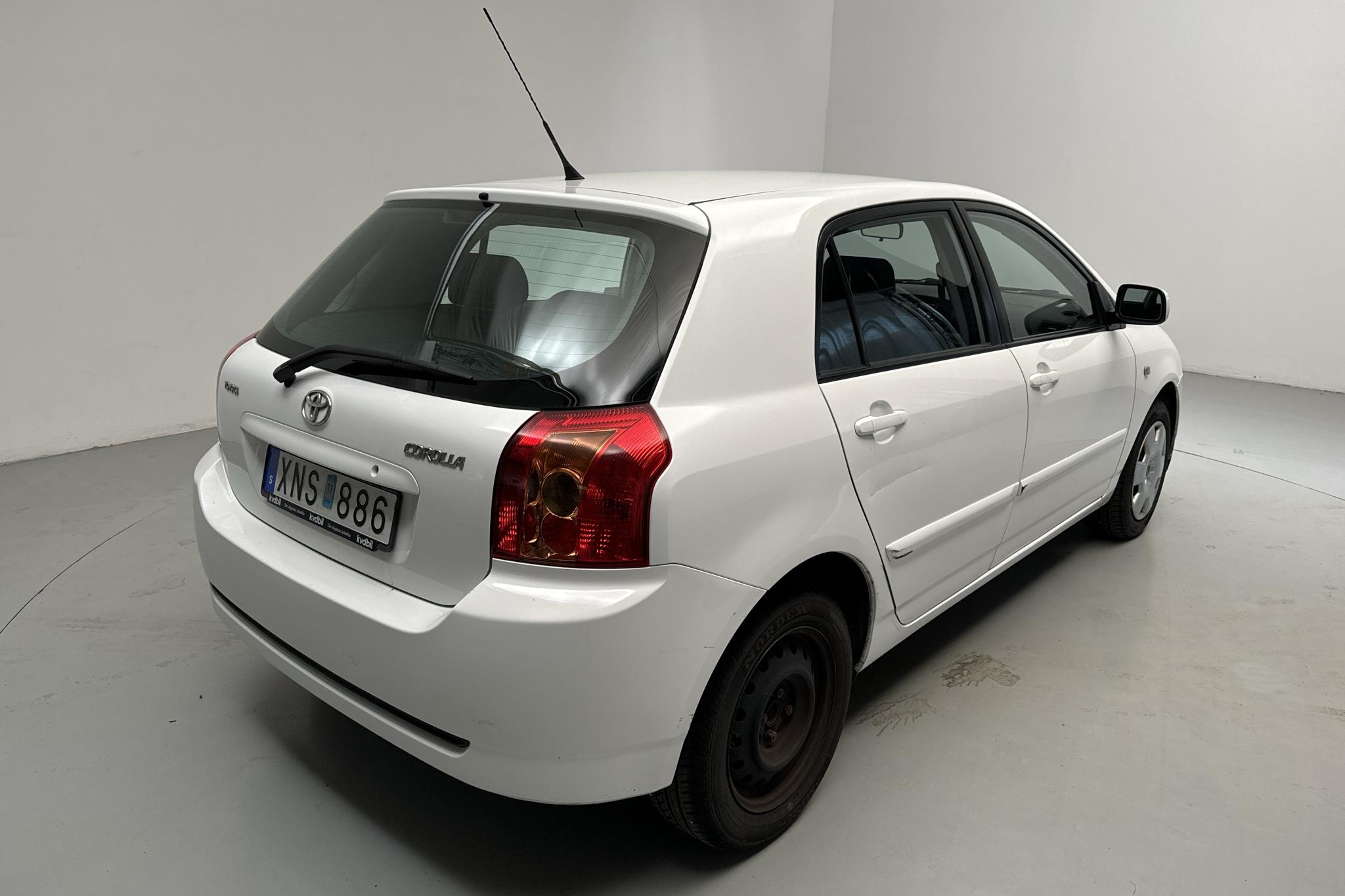 Toyota Corolla 1.6 5dr (110hk) - 94 720 km - Automatyczna - biały - 2005