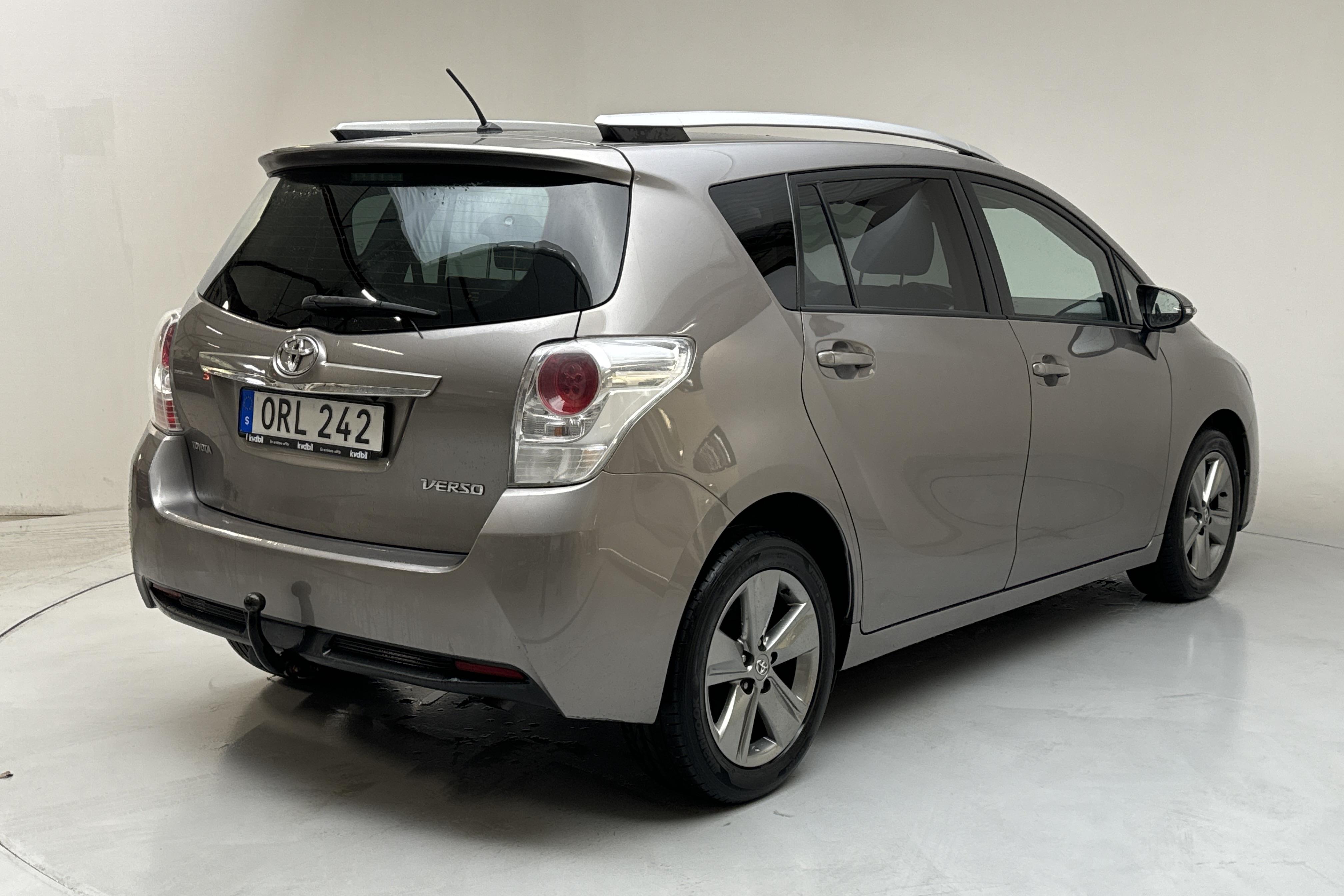 Toyota Verso 1.6 D-4D DPF (112hk) - 165 770 km - Käsitsi - pruun - 2015