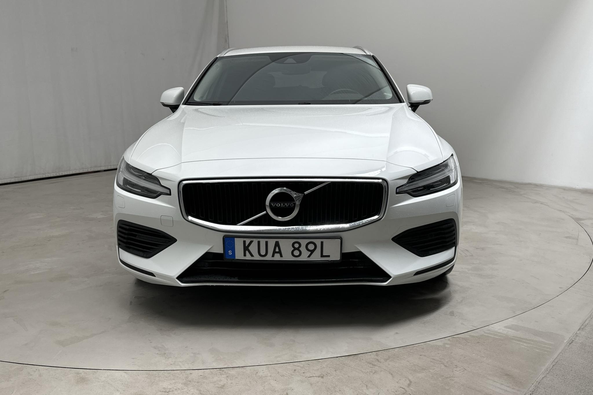 Volvo V60 T6 AWD Twin Engine (340hk) - 8 819 mil - Automat - vit - 2020