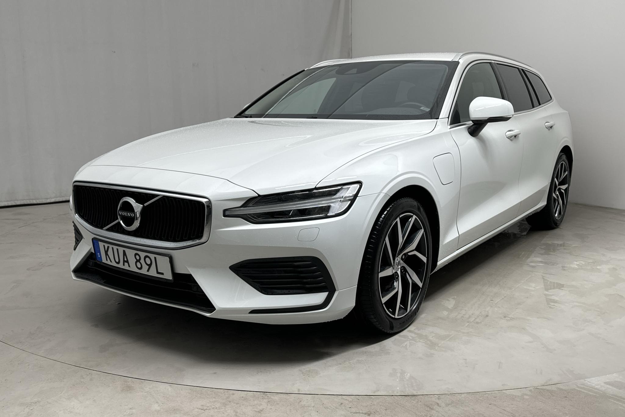 Volvo V60 T6 AWD Twin Engine (340hk) - 8 819 mil - Automat - vit - 2020