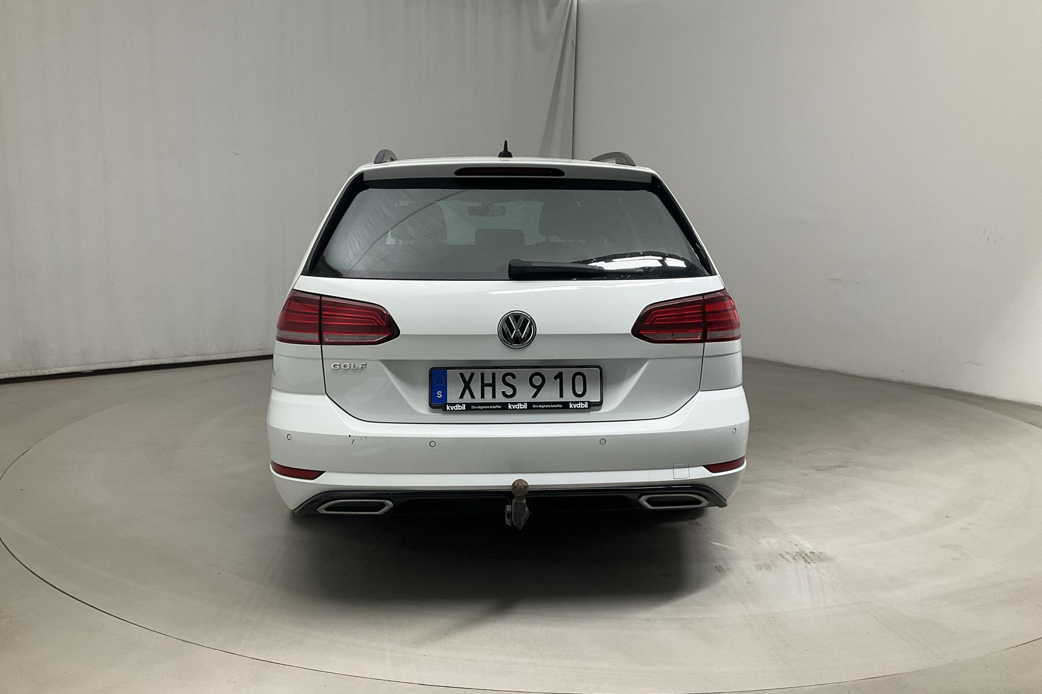 VW Golf VII 1.5 TSI Sportscombi (150hk) - 73 100 km - Automatyczna - biały - 2020