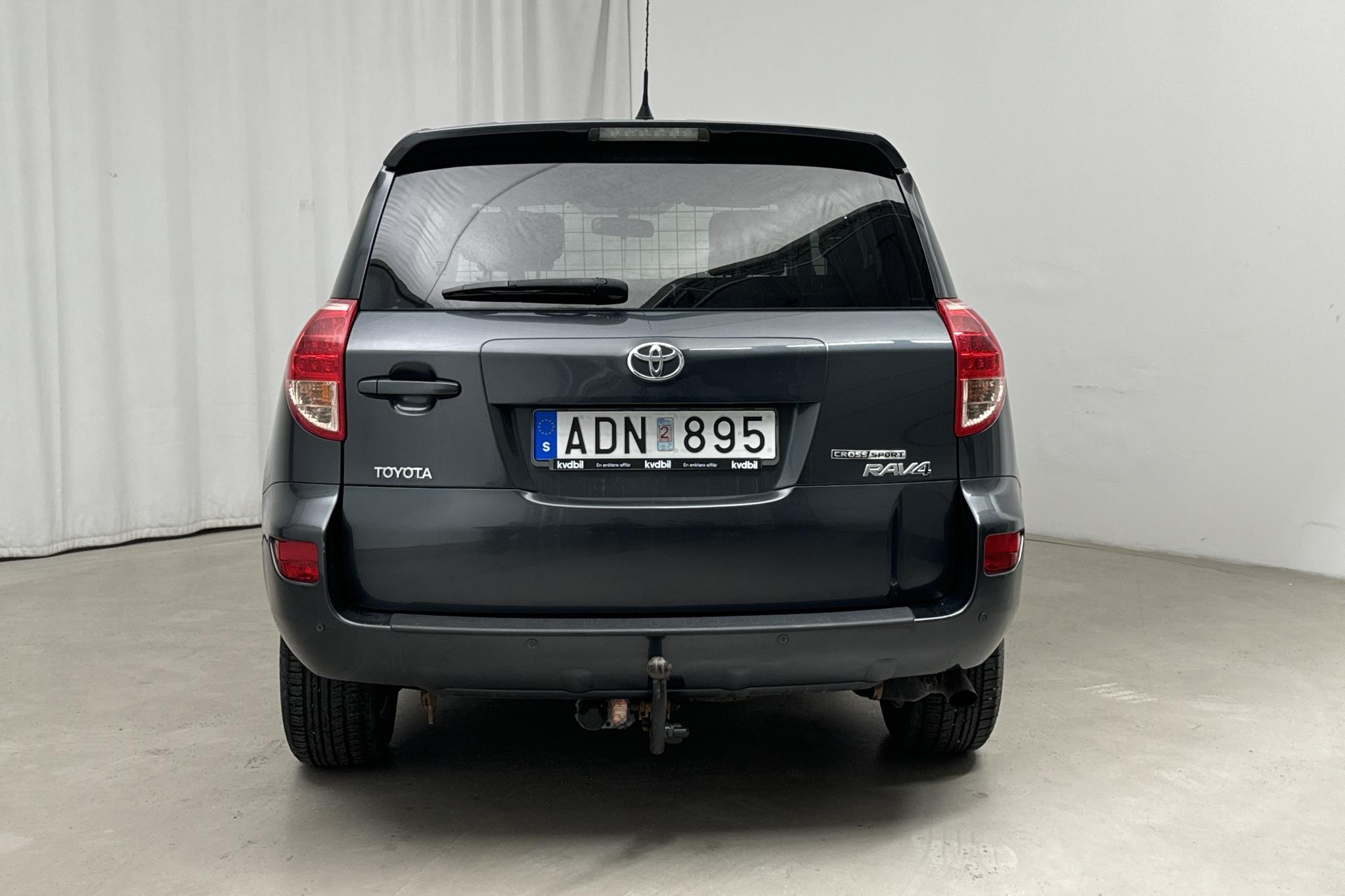 Toyota RAV4 2.2 D-4D (136hk) - 197 330 km - Manualna - Dark Grey - 2008