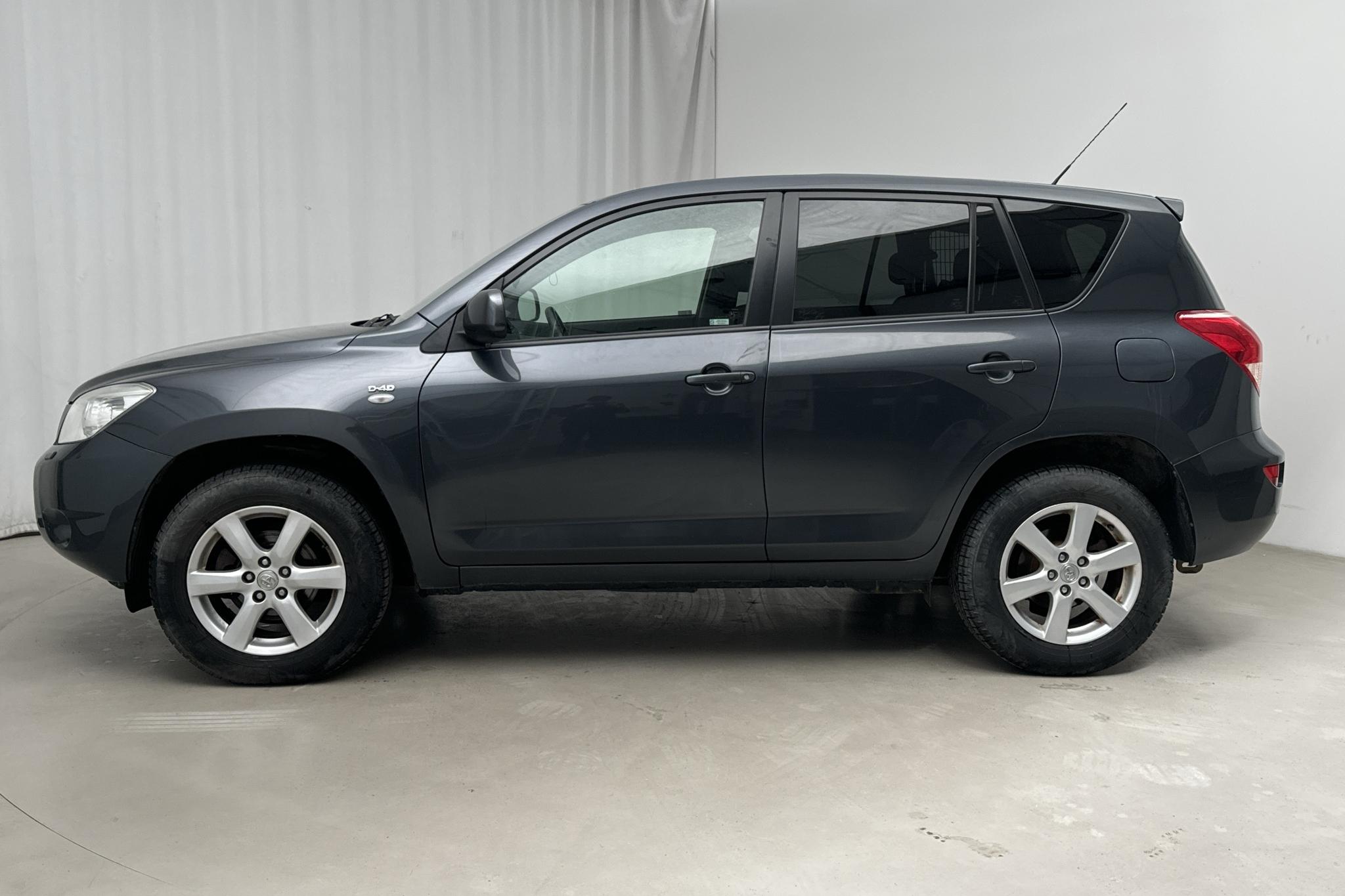 Toyota RAV4 2.2 D-4D (136hk) - 197 330 km - Manuaalinen - Dark Grey - 2008