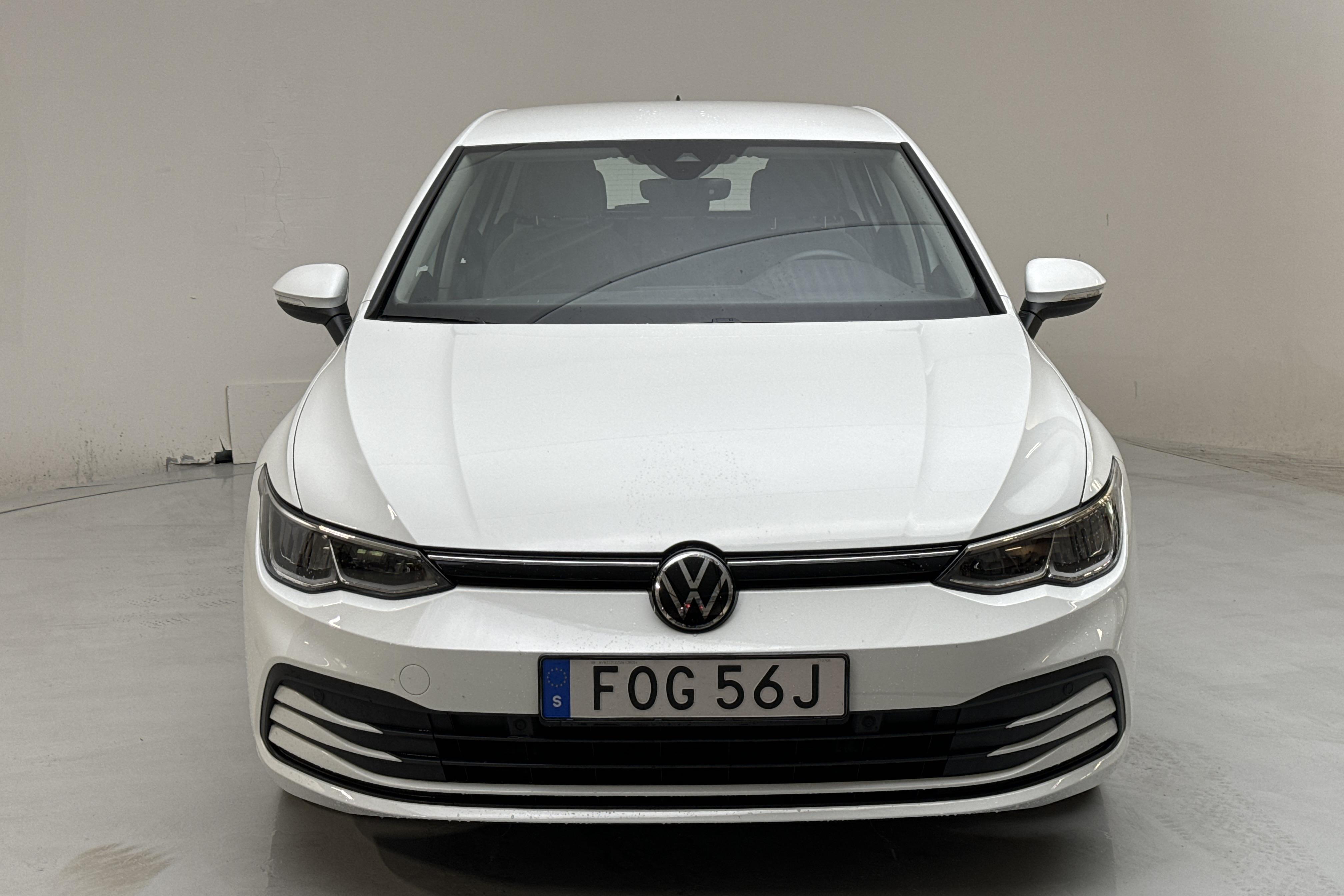 VW Golf VIII 2.0 TDI 5dr (115hk) - 25 800 km - Manualna - biały - 2021