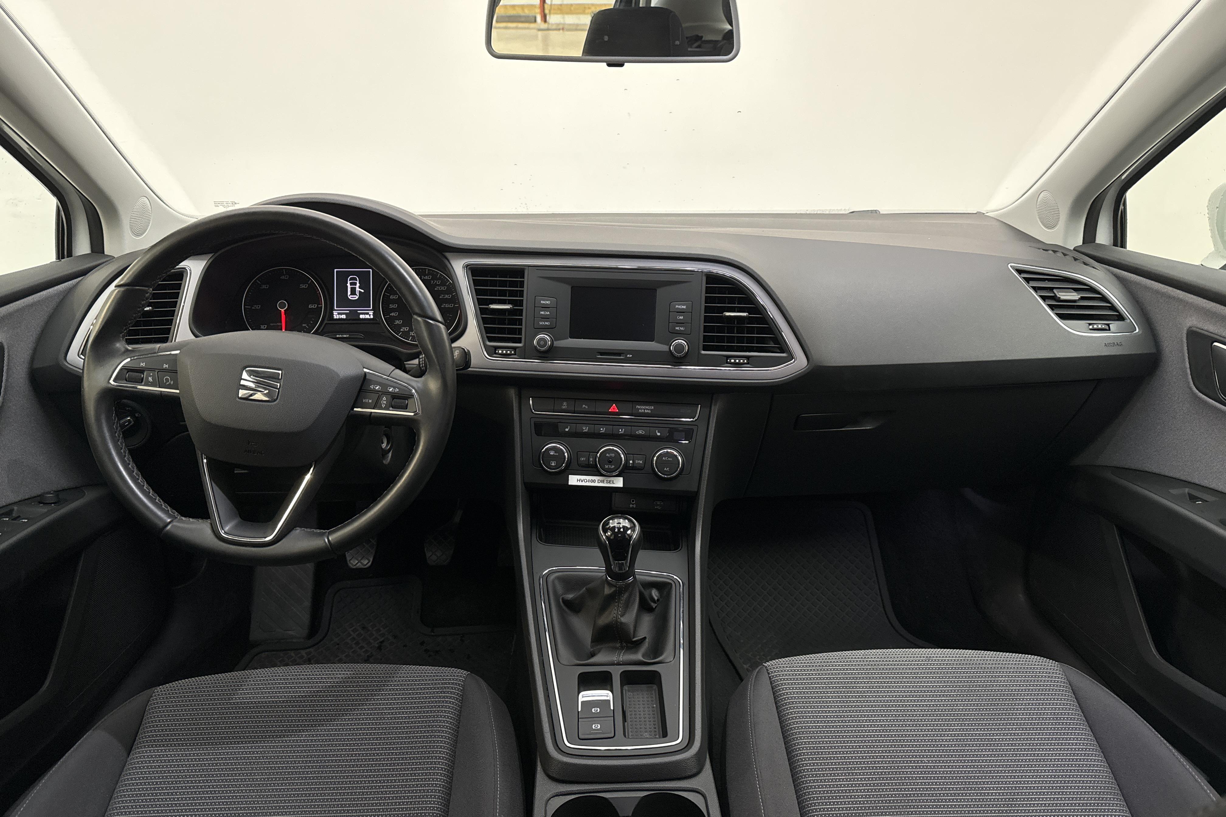 Seat Leon 1.6 TDI 5dr (115hk) - 53 140 km - Manualna - biały - 2020