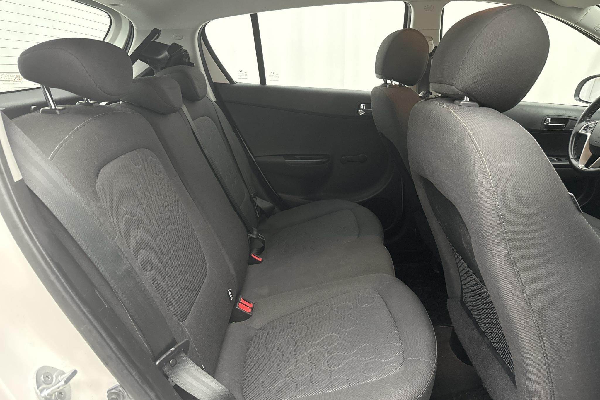 Hyundai i20 1.2 (78hk) - 171 220 km - Manuaalinen - valkoinen - 2012