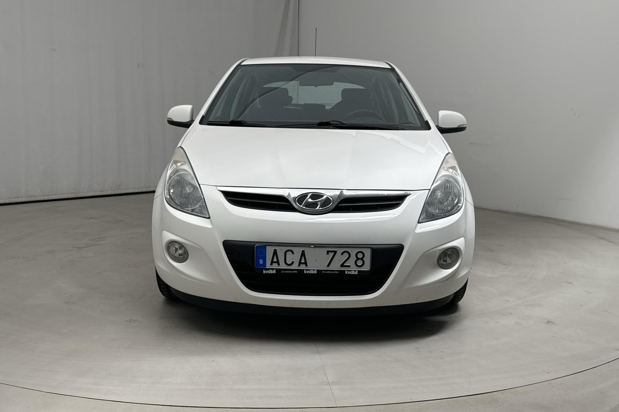 Hyundai i20 1.2 (78hk) - 171 220 km - Manualna - biały - 2012