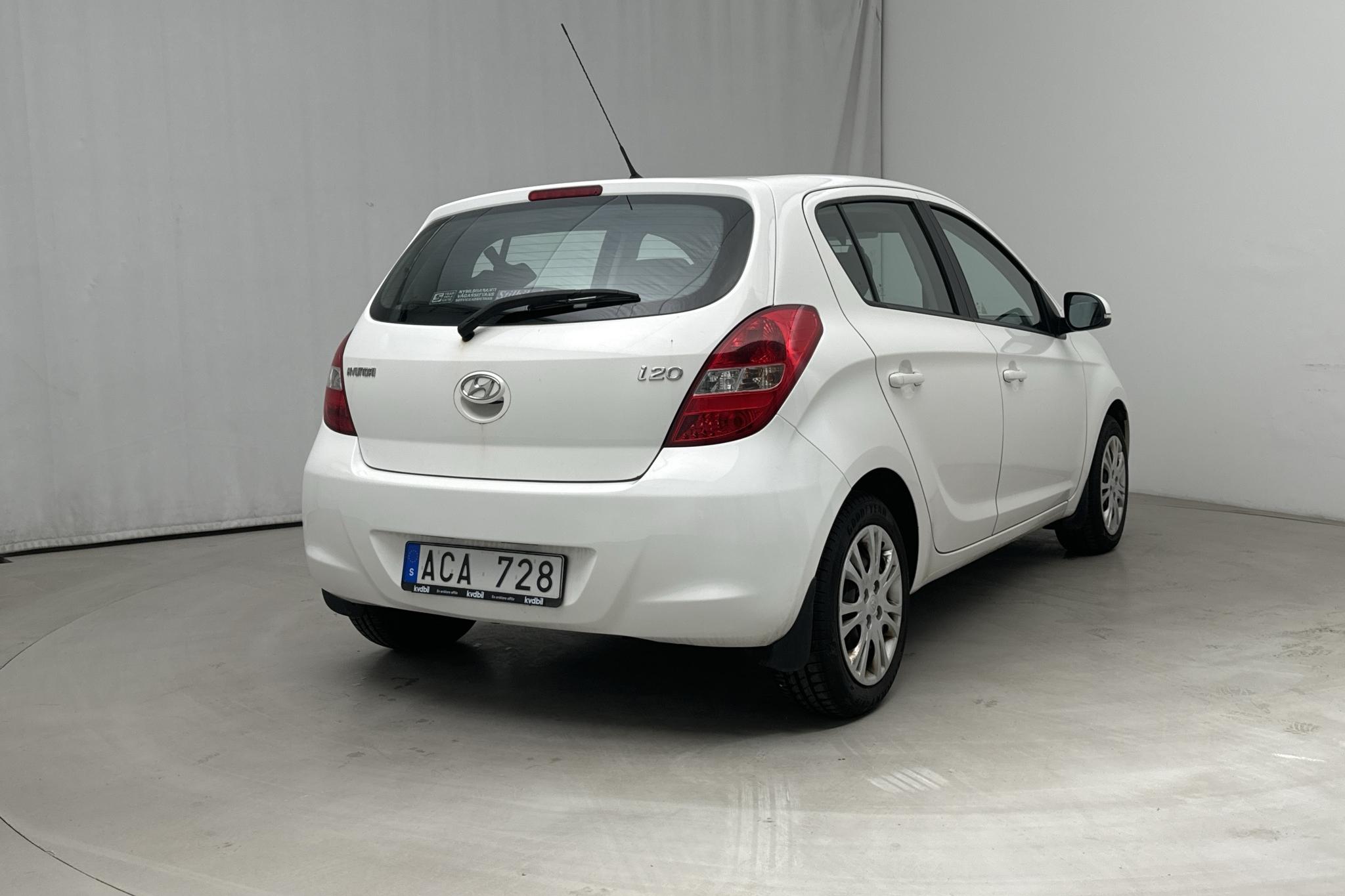 Hyundai i20 1.2 (78hk) - 171 220 km - Manualna - biały - 2012