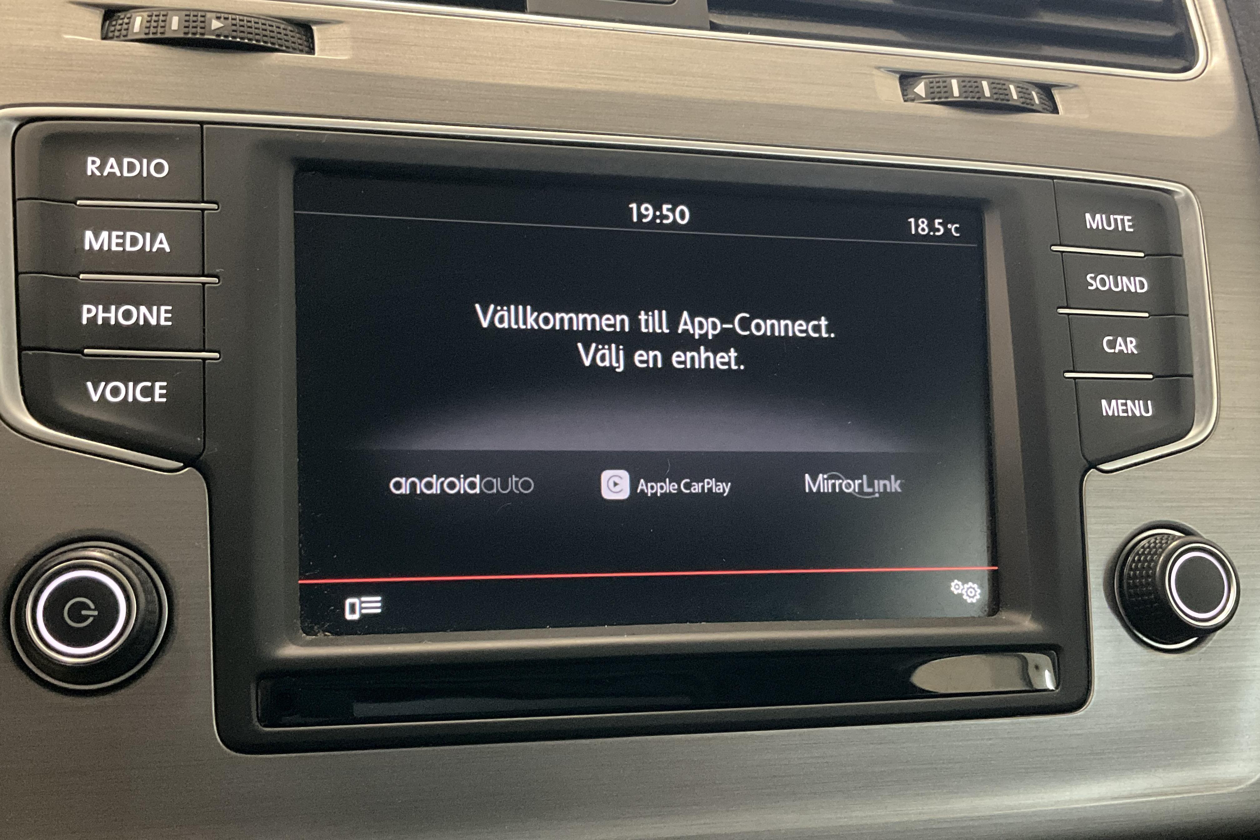 VW Golf VII 1.2 TSI 5dr (110hk) - 81 980 km - Manualna - srebro - 2016