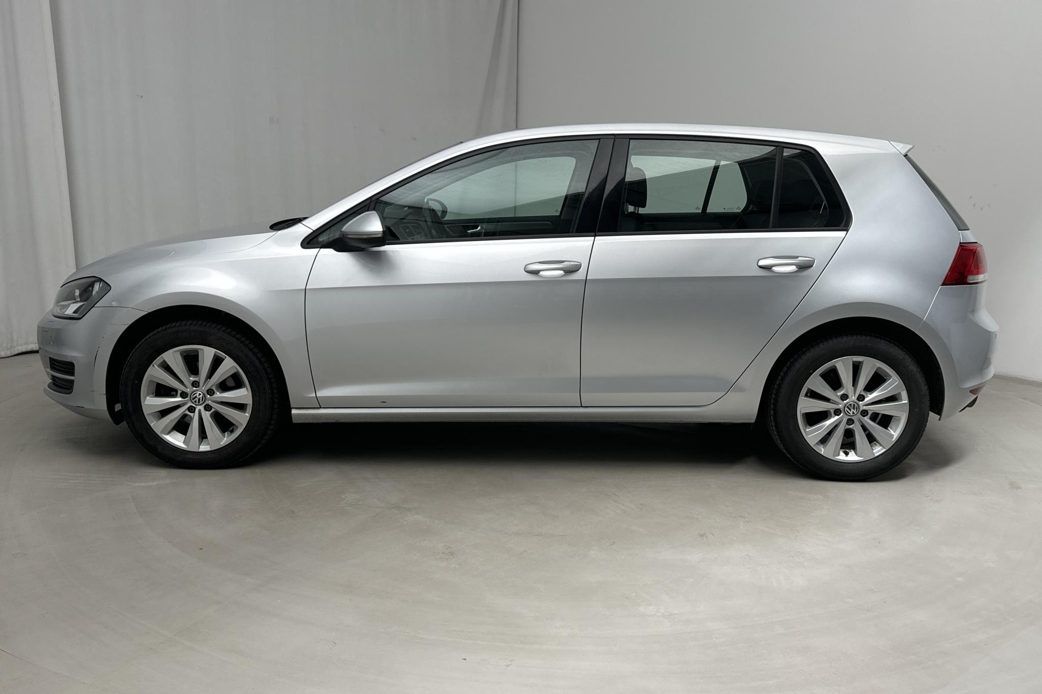 VW Golf VII 1.2 TSI 5dr (110hk) - 81 980 km - Käsitsi - hõbe - 2016