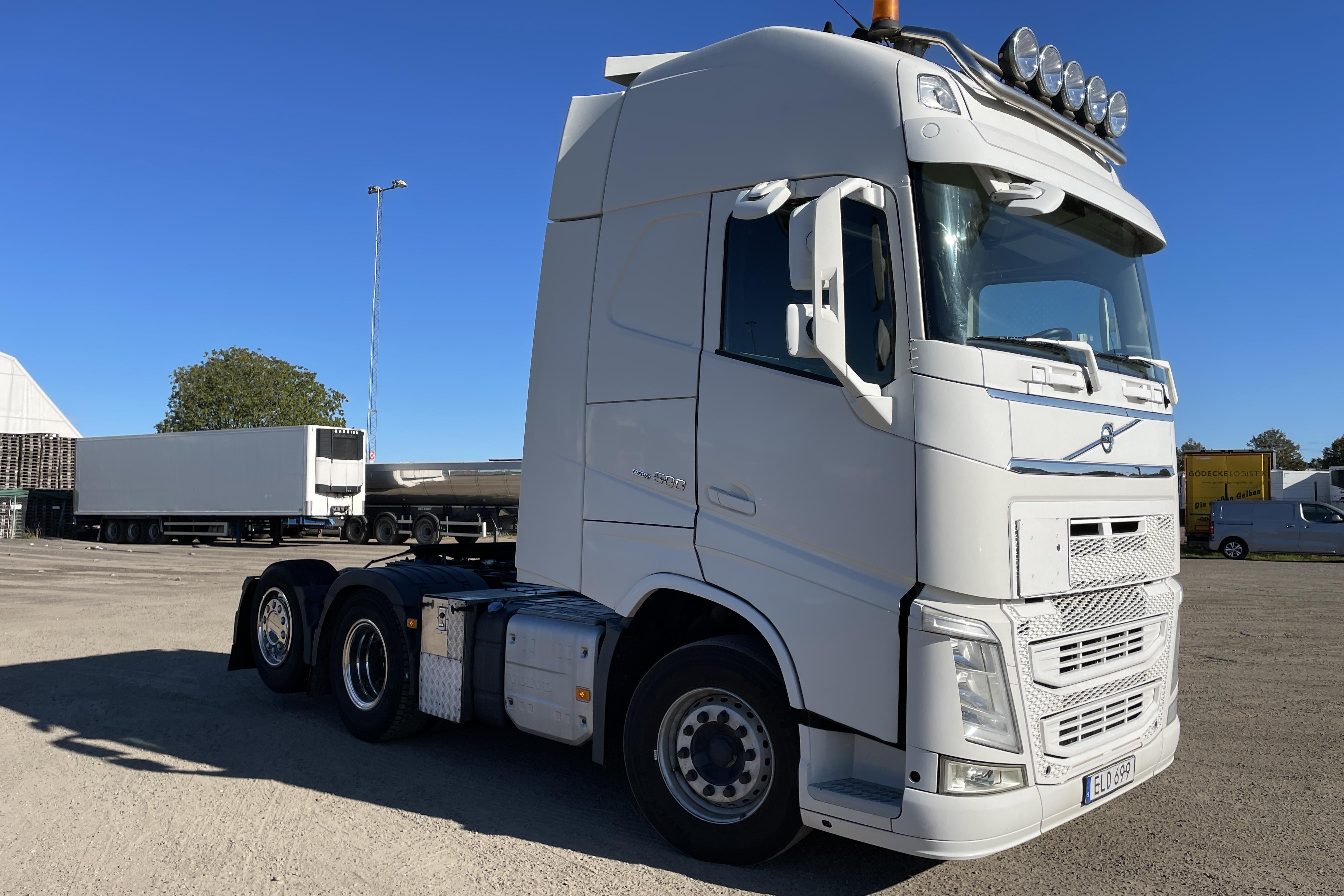 Volvo FH 500 - 1 046 048 km - Automatyczna - biały - 2014