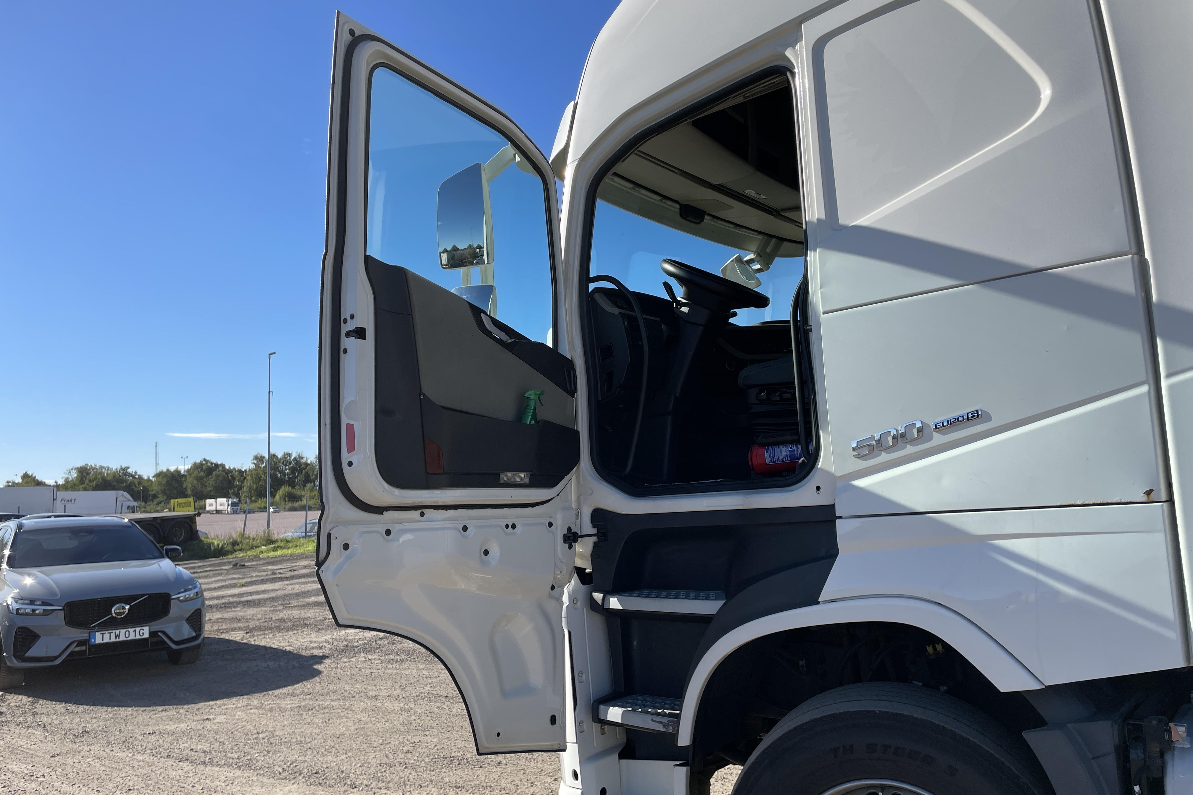 Volvo FH 500 - 1 046 048 km - Automatyczna - biały - 2014