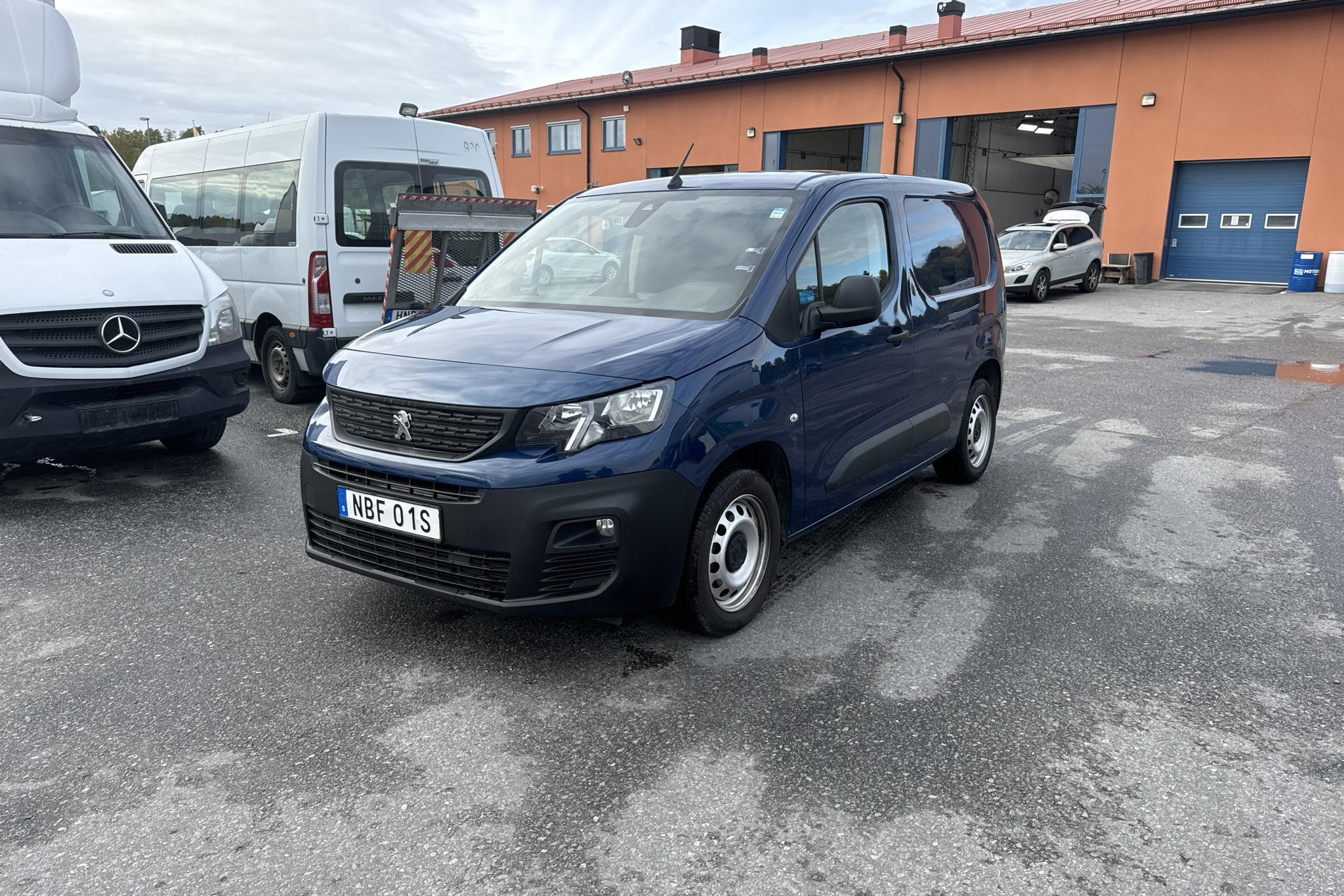 Peugeot Partner 1.5 HDI Skåp (130hk) - 96 850 km - Automaatne - sinine - 2019